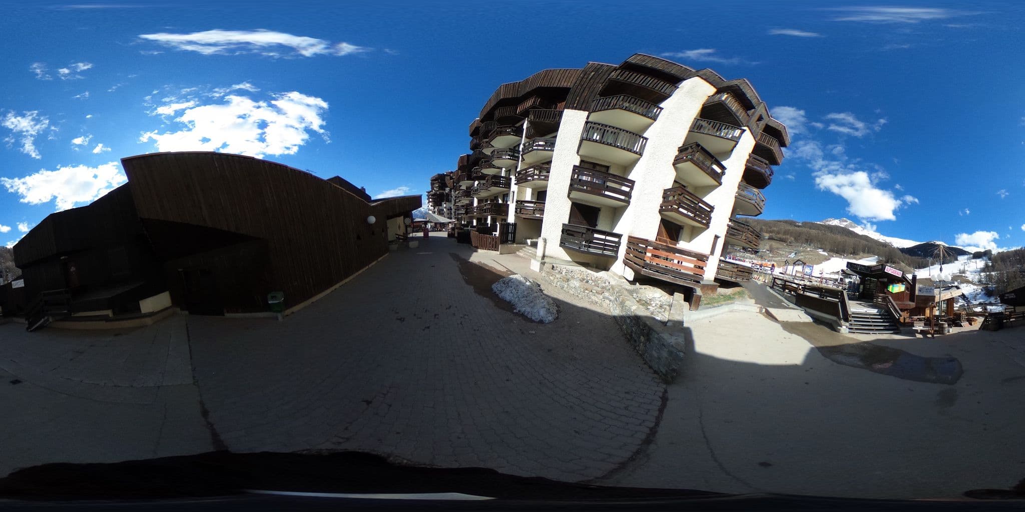 Street view near Michèle Thomas, Embrun — © fuka (CC BY-SA · Mapillary)