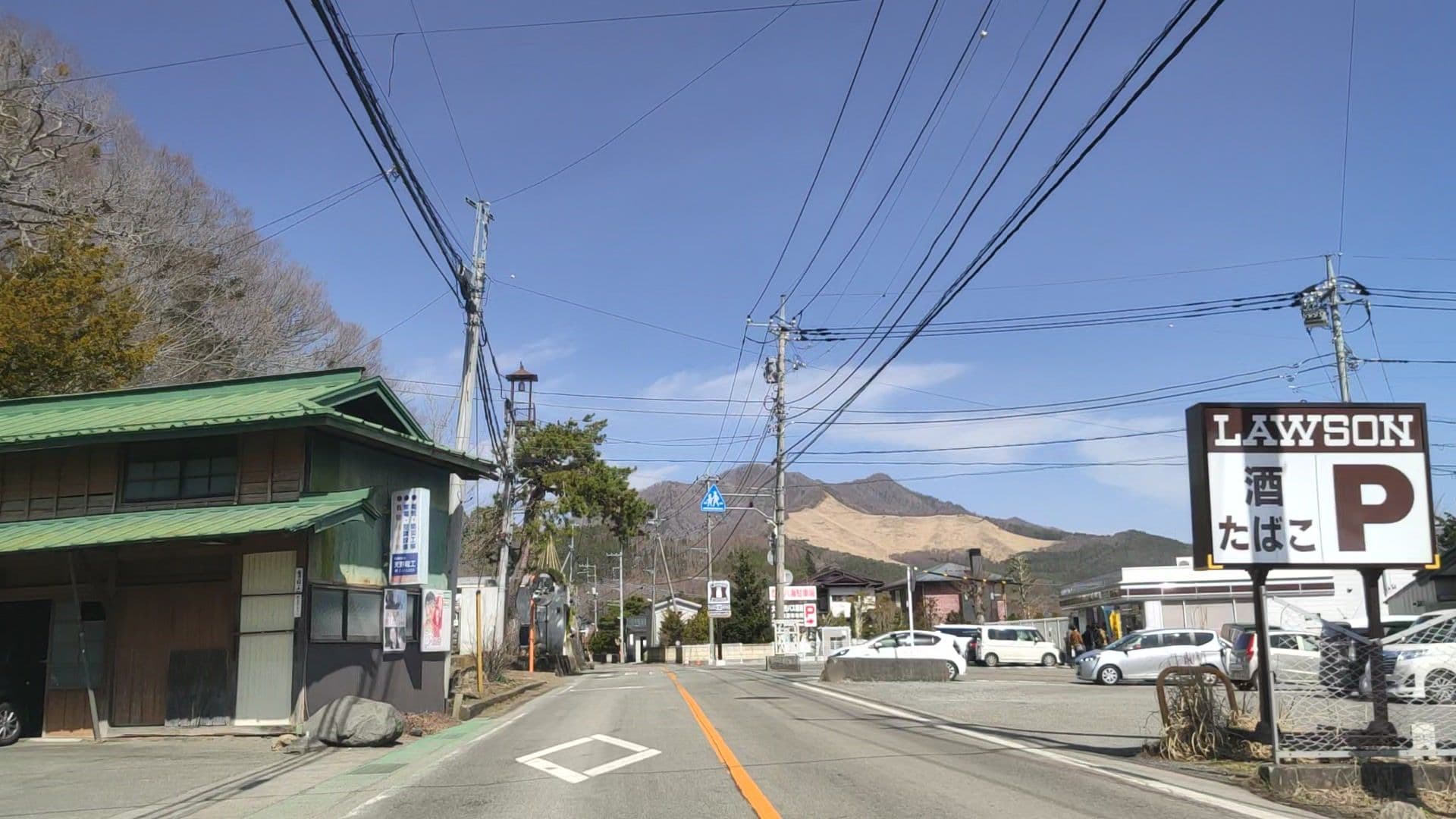 Street view near 民宿 万田屋, Oshino — © drivephotograph (CC BY-SA · Mapillary)