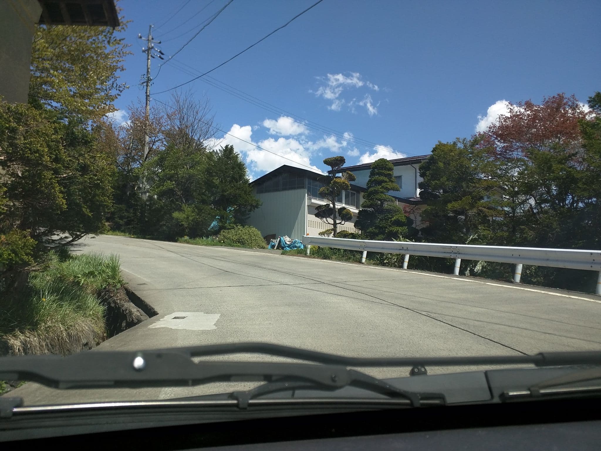 Street view near 戸隠神社宿坊 いろりのそば処築山, Kashiwabara — © tm3594 (CC BY-SA · Mapillary)