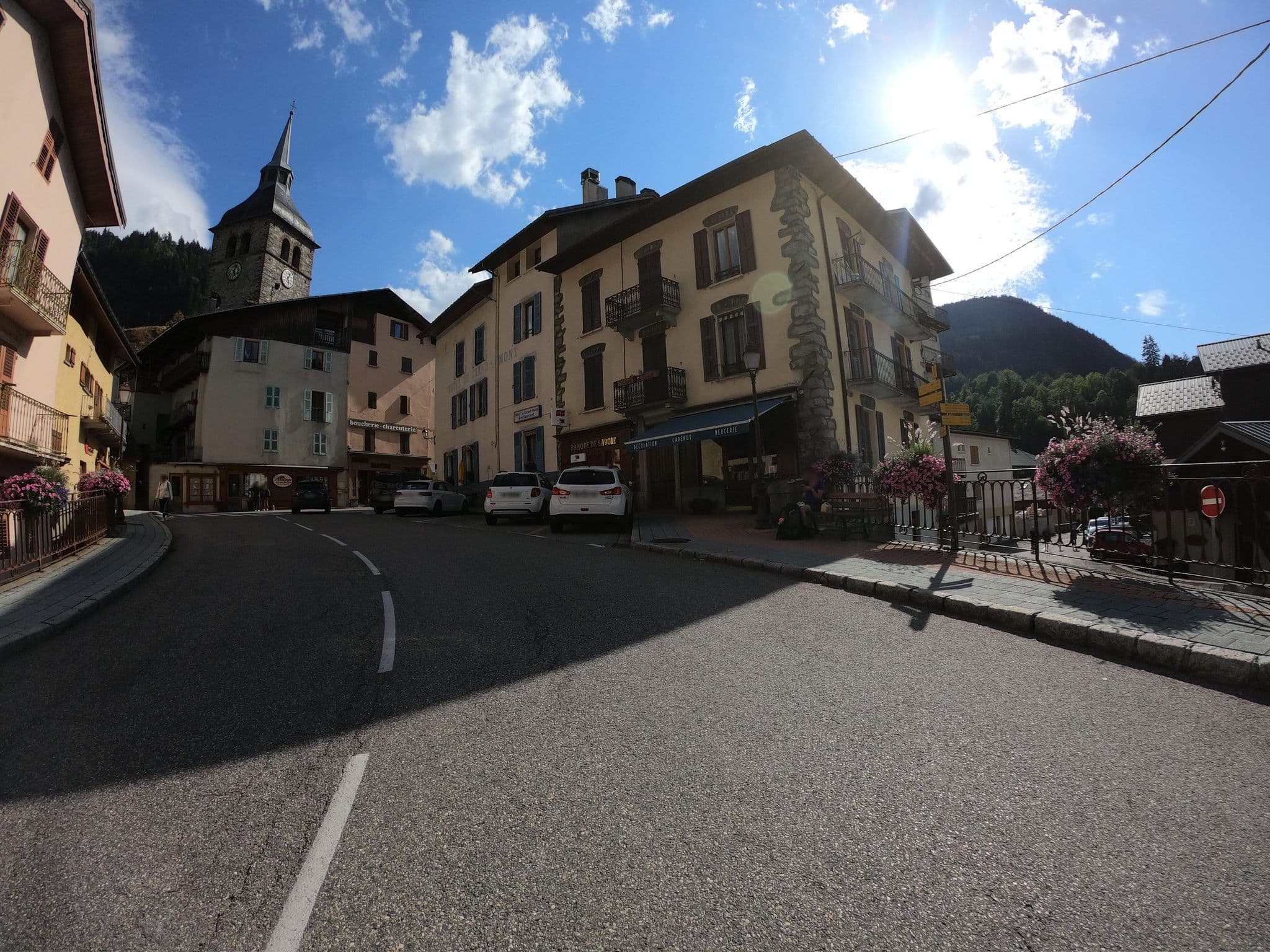 Street view near Hôtel du Grand-Mont, Beaufort — © joostjakob (CC BY-SA · Mapillary)