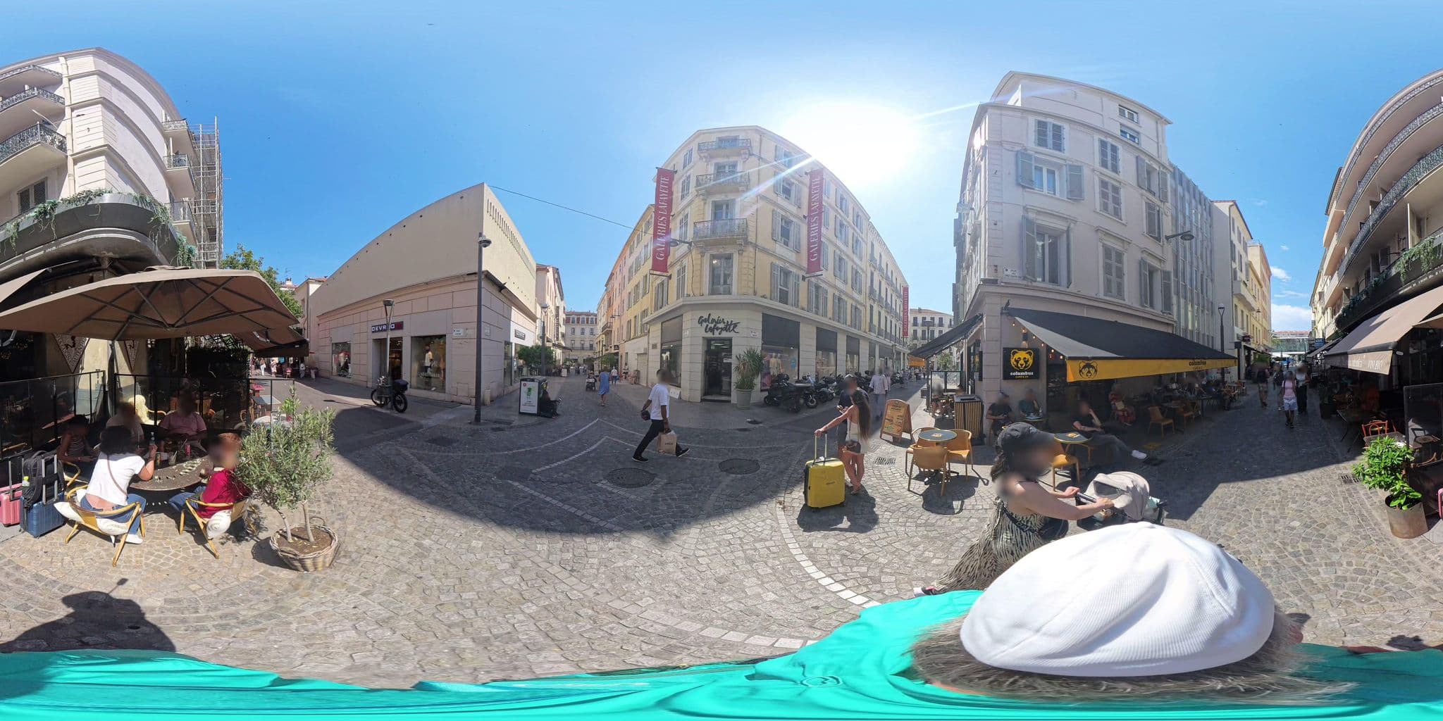 Street view near La Villa Tosca, Cannes — © graharg (CC BY-SA · Mapillary)