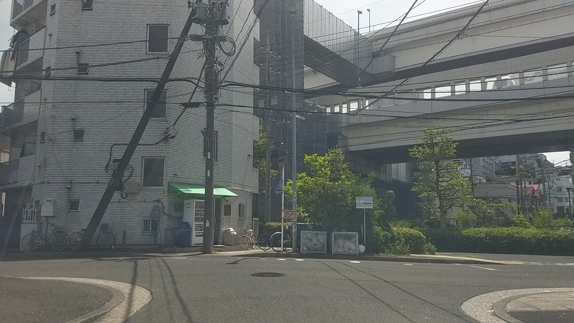 Street view near 長者会館, Yokohama — © drivephotograph (CC BY-SA · Mapillary)