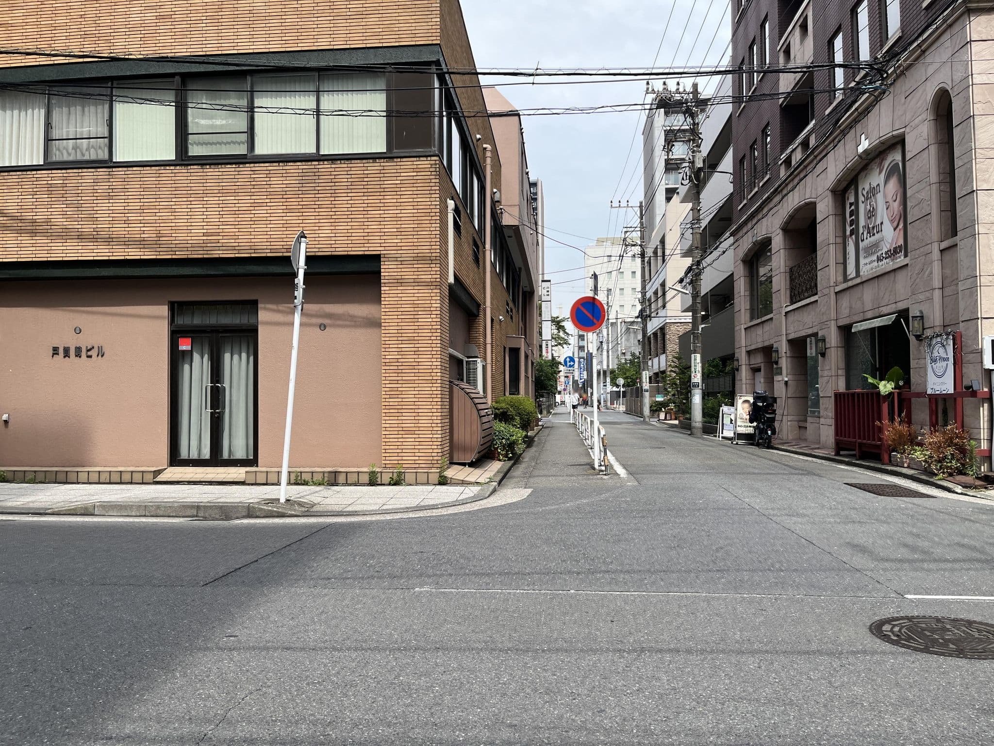 Street view near ホテルリブマックス横浜関内駅前, Yokohama — © mura (CC BY-SA · Mapillary)