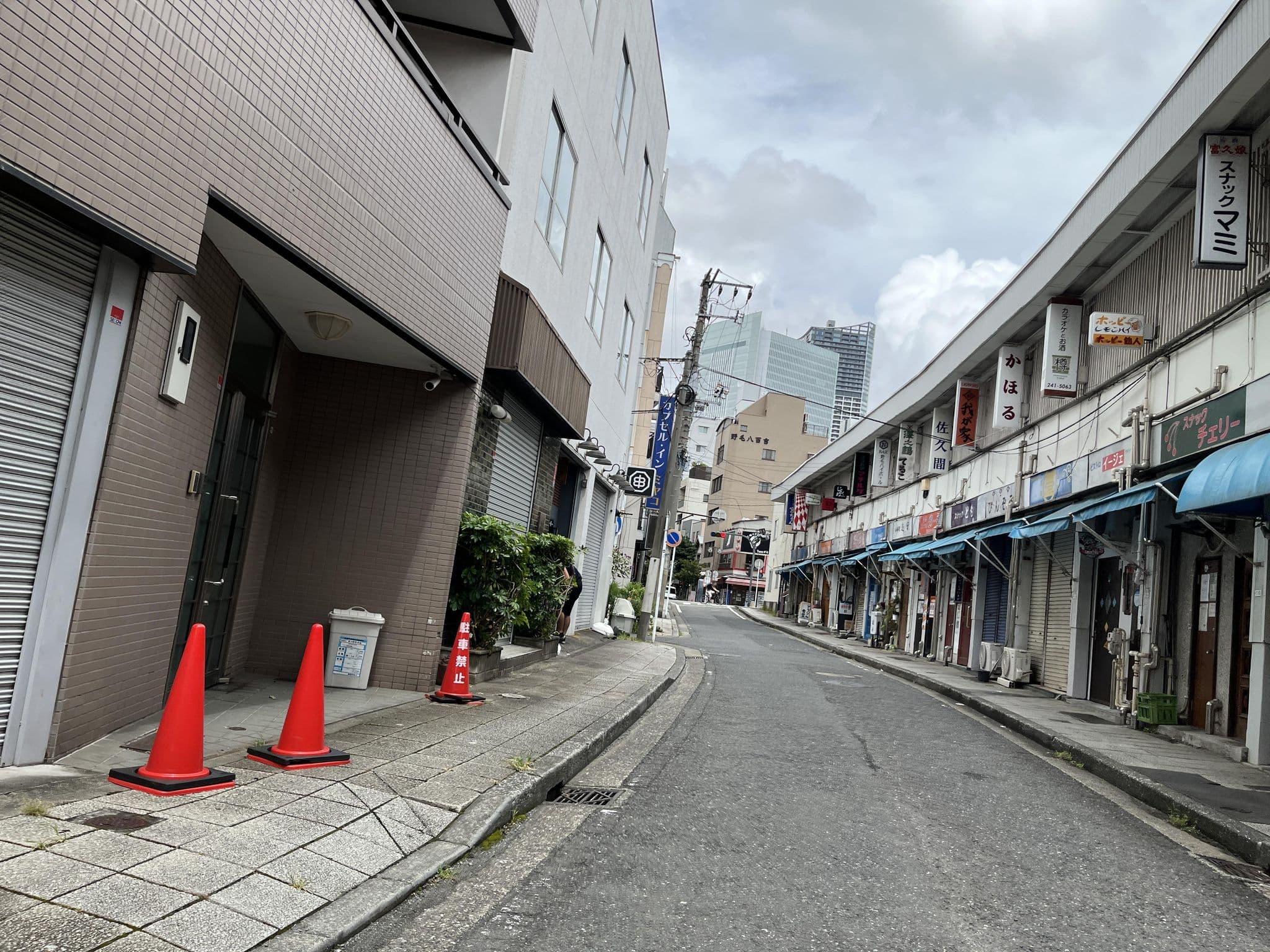 Street view near カプセルイン都, Minatomirai — © mura (CC BY-SA · Mapillary)