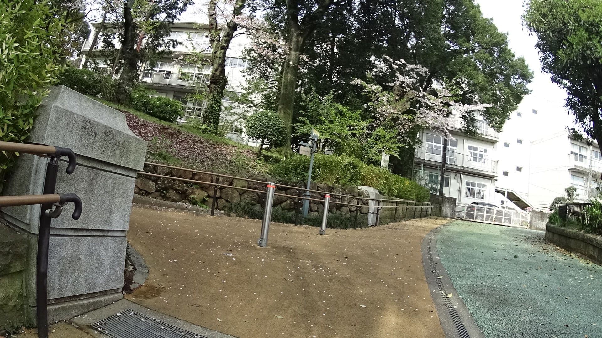 Street view near 拾番館, Minatomirai — © mura (CC BY-SA · Mapillary)