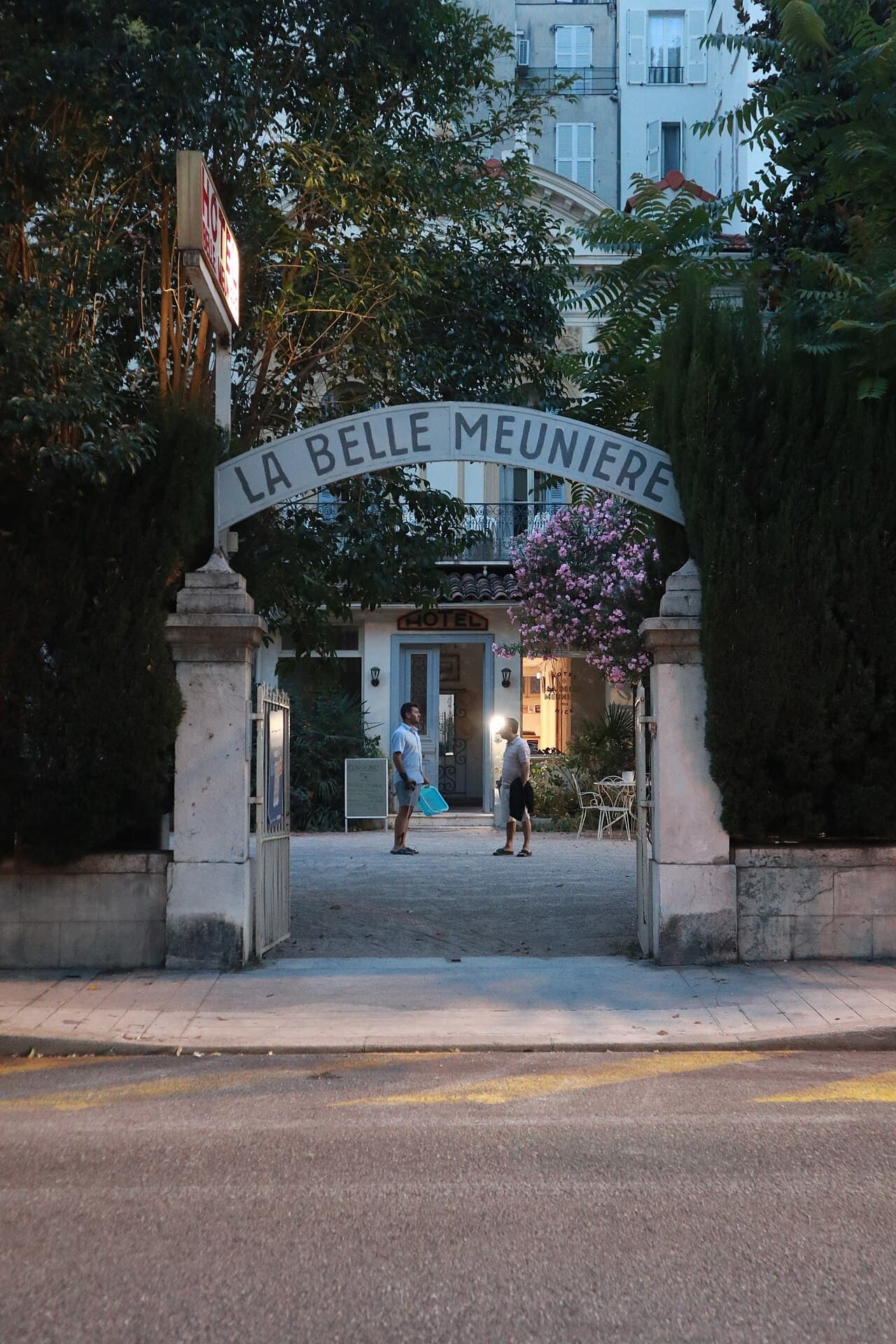 Belle Meunière (via Wikimedia Commons, CC BY-SA 4.0)