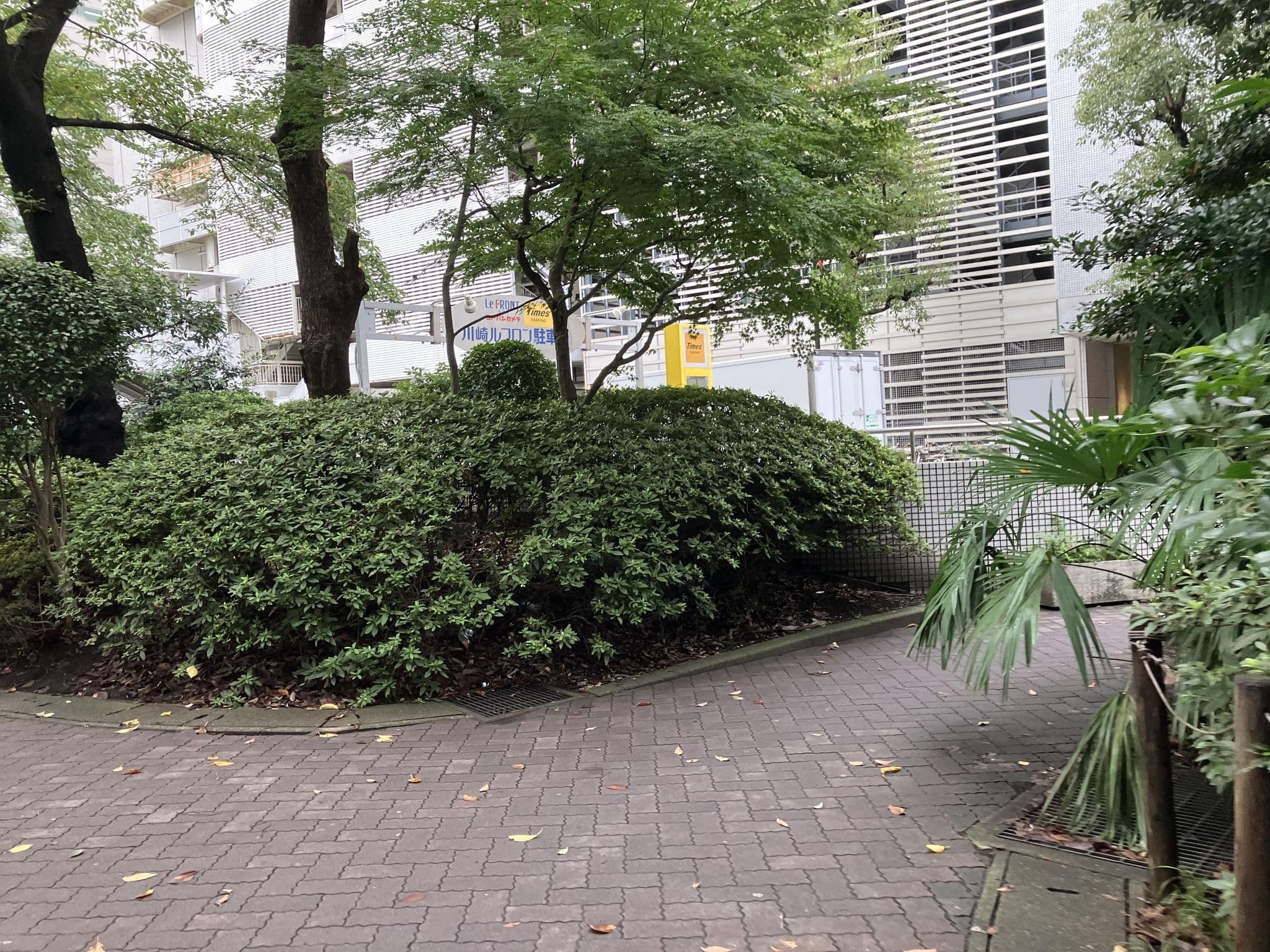 Street view near Hotel Metropolitan Kawasaki, Kawasaki — © Zaneo (CC BY-SA · Mapillary)