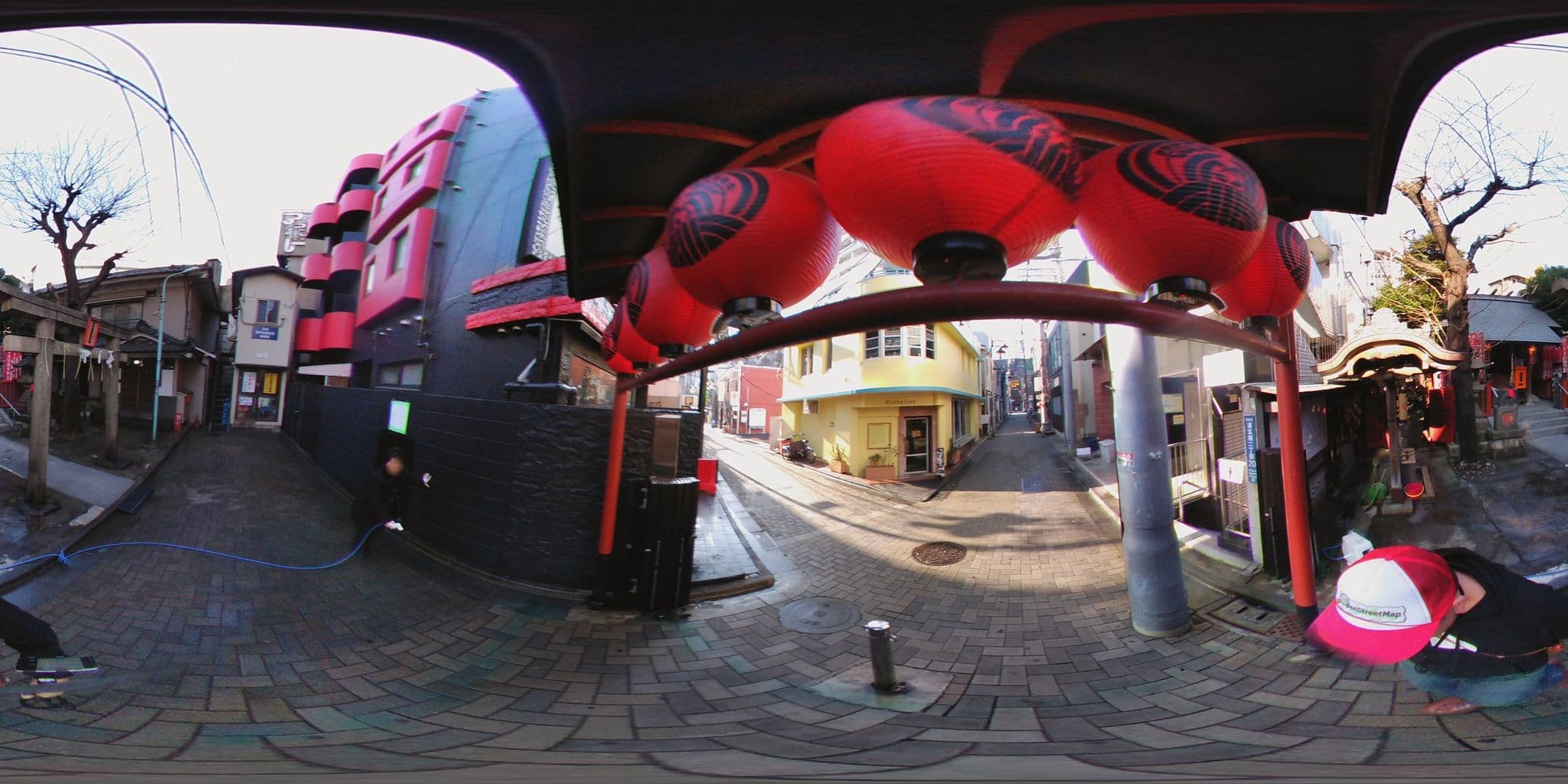 Street view near Hotel Amore, Sakuragaokachō — © loglogy (CC BY-SA · Mapillary)