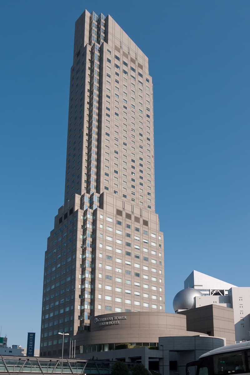 セルリアンタワー東急ホテル (Cerulean Tower Tokyu Hotel) (via Wikimedia Commons, CC BY-SA 3.0)