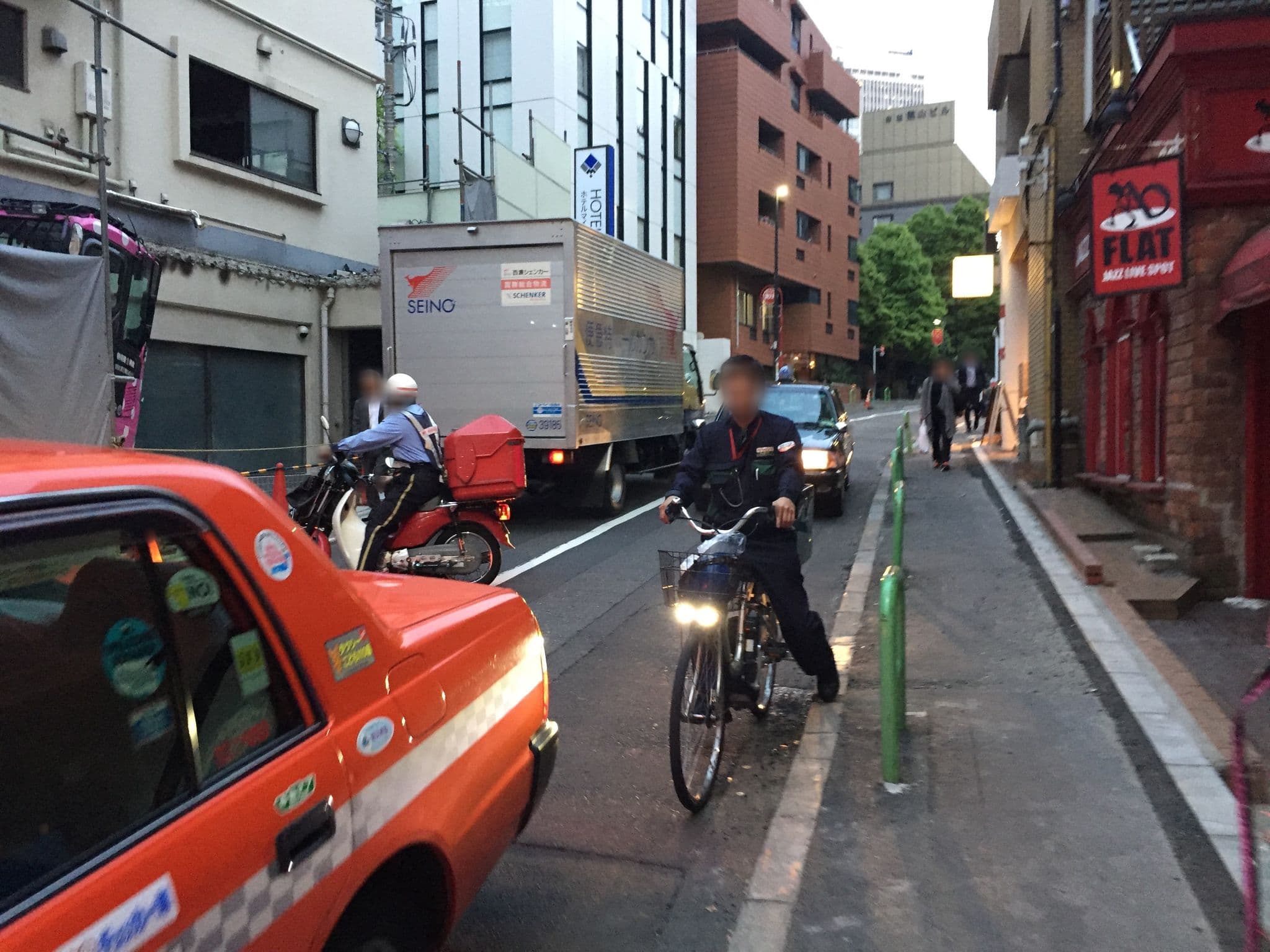 Street view near イチホテル赤坂, Akasaka — © yaritsusozai (CC BY-SA · Mapillary)