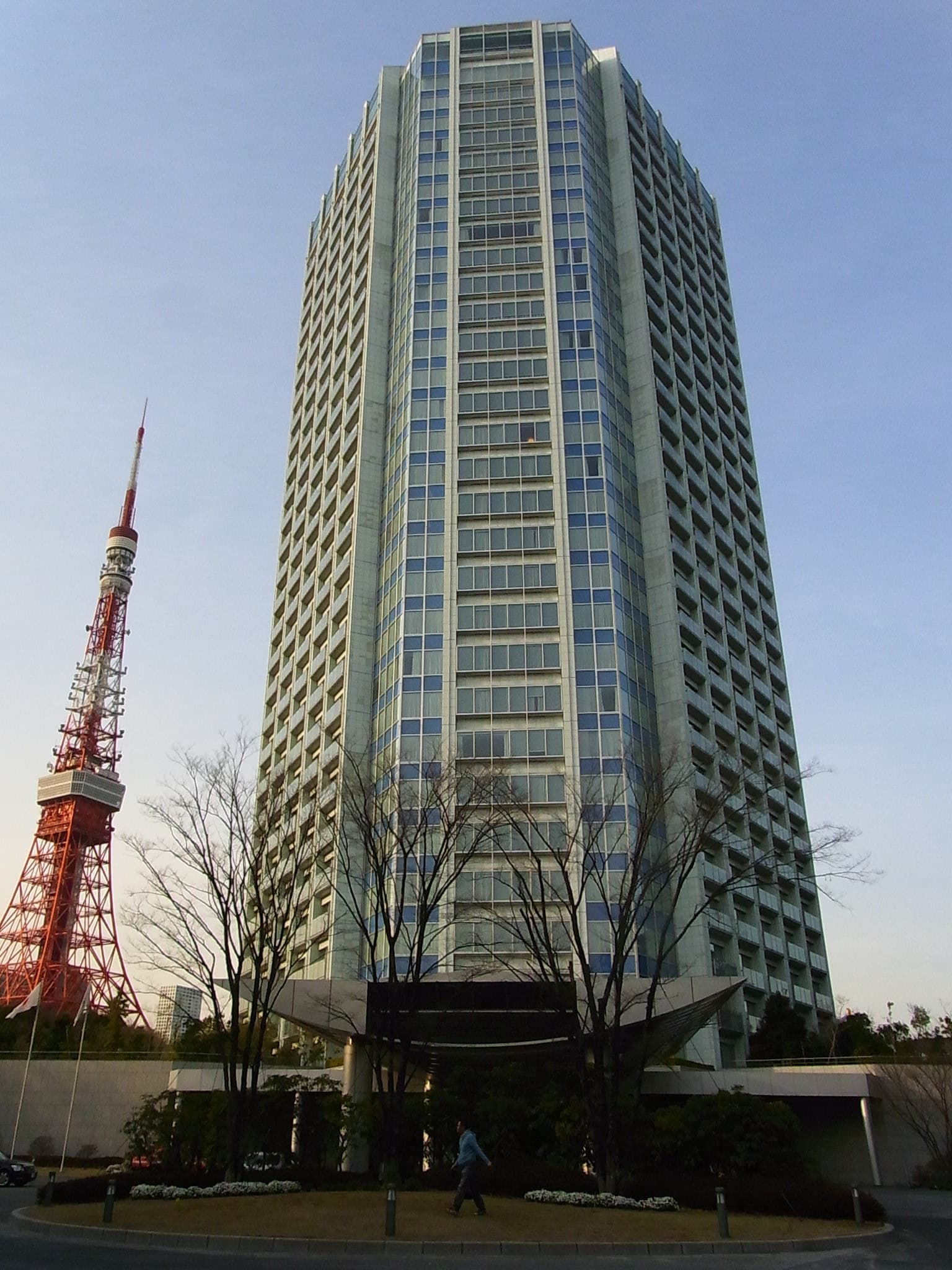 ザ・プリンス パークタワー東京 (The Prince Park Tower Tokyo) (via Wikimedia Commons, CC BY-SA 4.0)