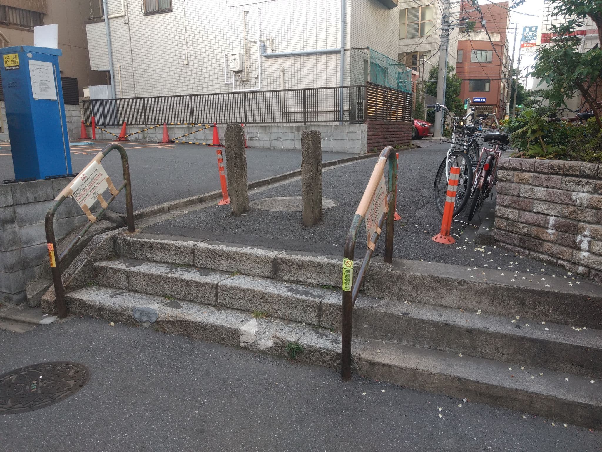 Street view near ハナビホテル, Ōkubo — © yasunari (CC BY-SA · Mapillary)