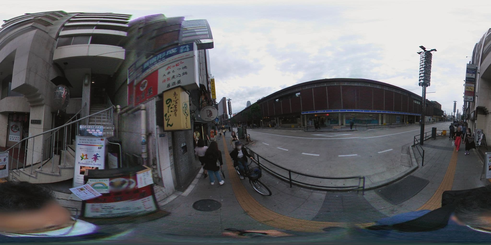 Street view near Shinjuku Oscar Inn, Kabukicho — © jmmapiranger (CC BY-SA · Mapillary)