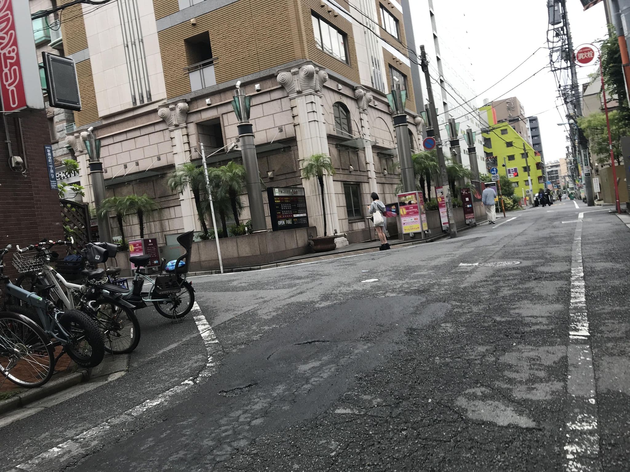 Street view near Perrier ホテルペリエ, Kabukicho — © musashino5 (CC BY-SA · Mapillary)