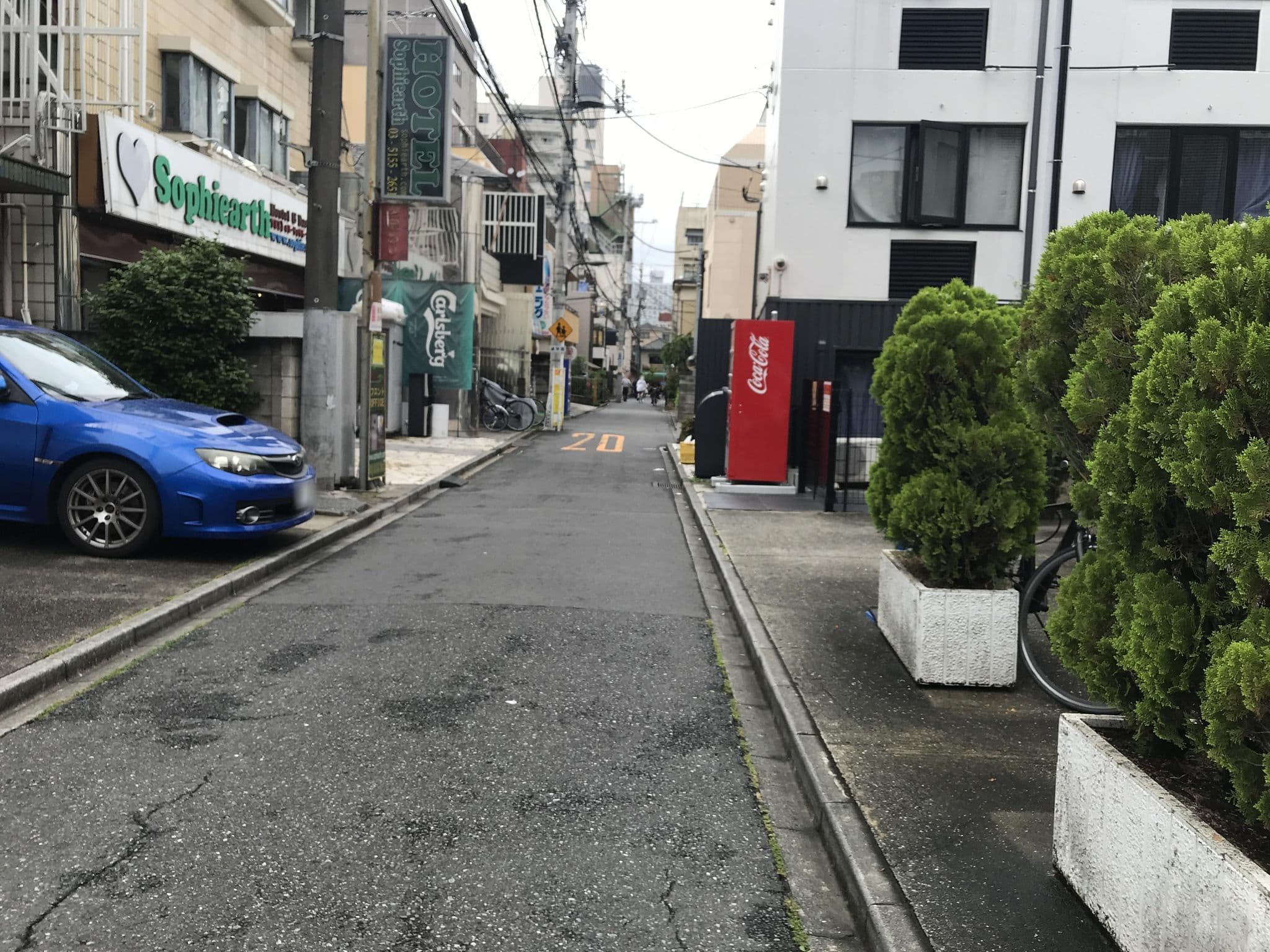 Street view near Sophiearth Hostel, Ōkubo — © musashino5 (CC BY-SA · Mapillary)
