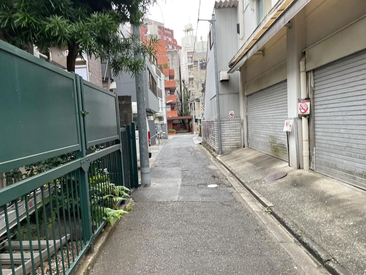 Street view near Oakwood Apartments Nishi-Shinjuku,Tokyo, Kabukicho — © musashino5 (CC BY-SA · Mapillary)