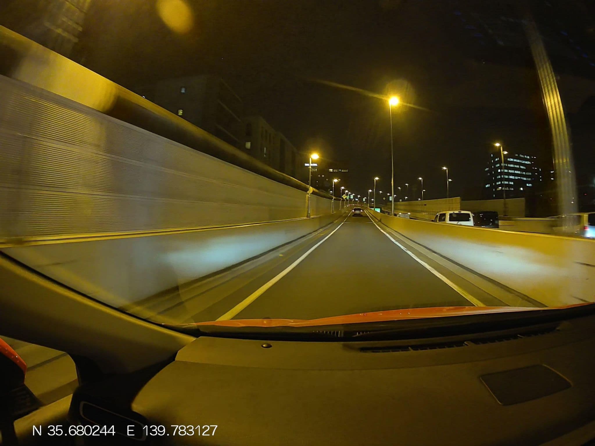 Street view near セルメスイン日本橋, Nihonbashi-Kayabachō — © mitz (CC BY-SA · Mapillary)