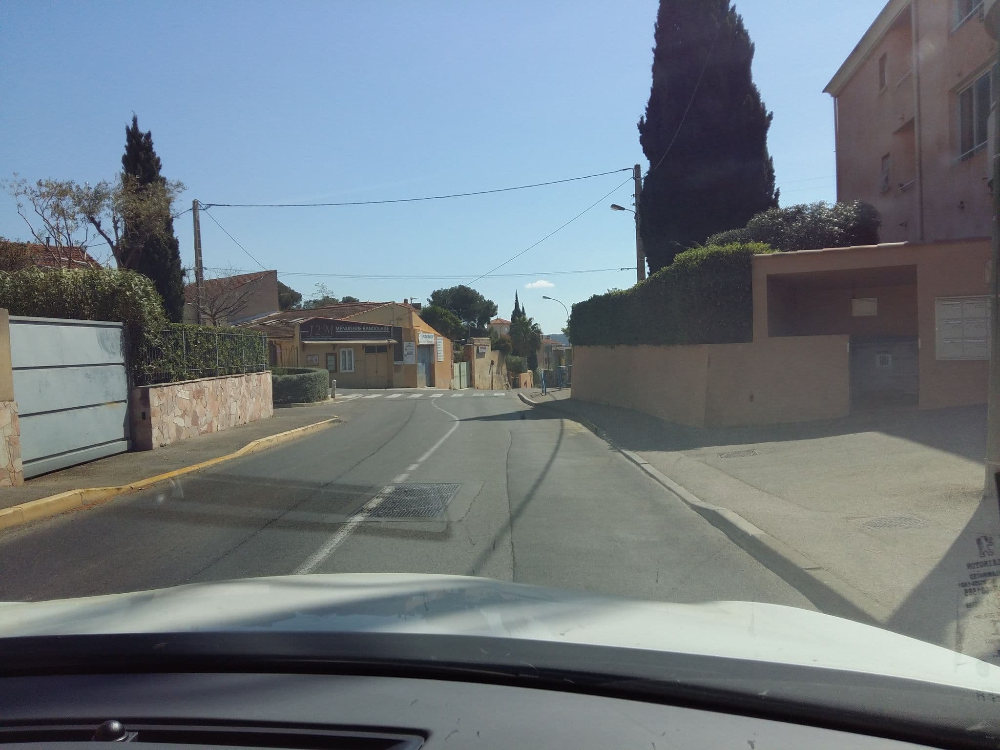 Street view near Villa Florida, Bandol — © zimmy (CC BY-SA · Mapillary)