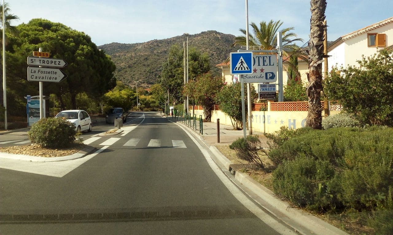 Street view near La Bastide, Le Lavandou — © selfishseahorse (CC BY-SA · Mapillary)