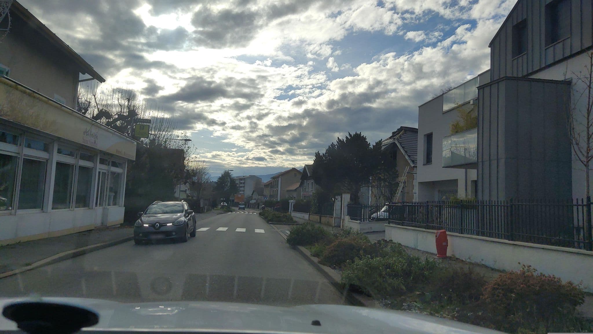 Street view near Logis Auberge Saint-Simond, Aix-les-Bains — © MatthieuF4FNE (CC BY-SA · Mapillary)