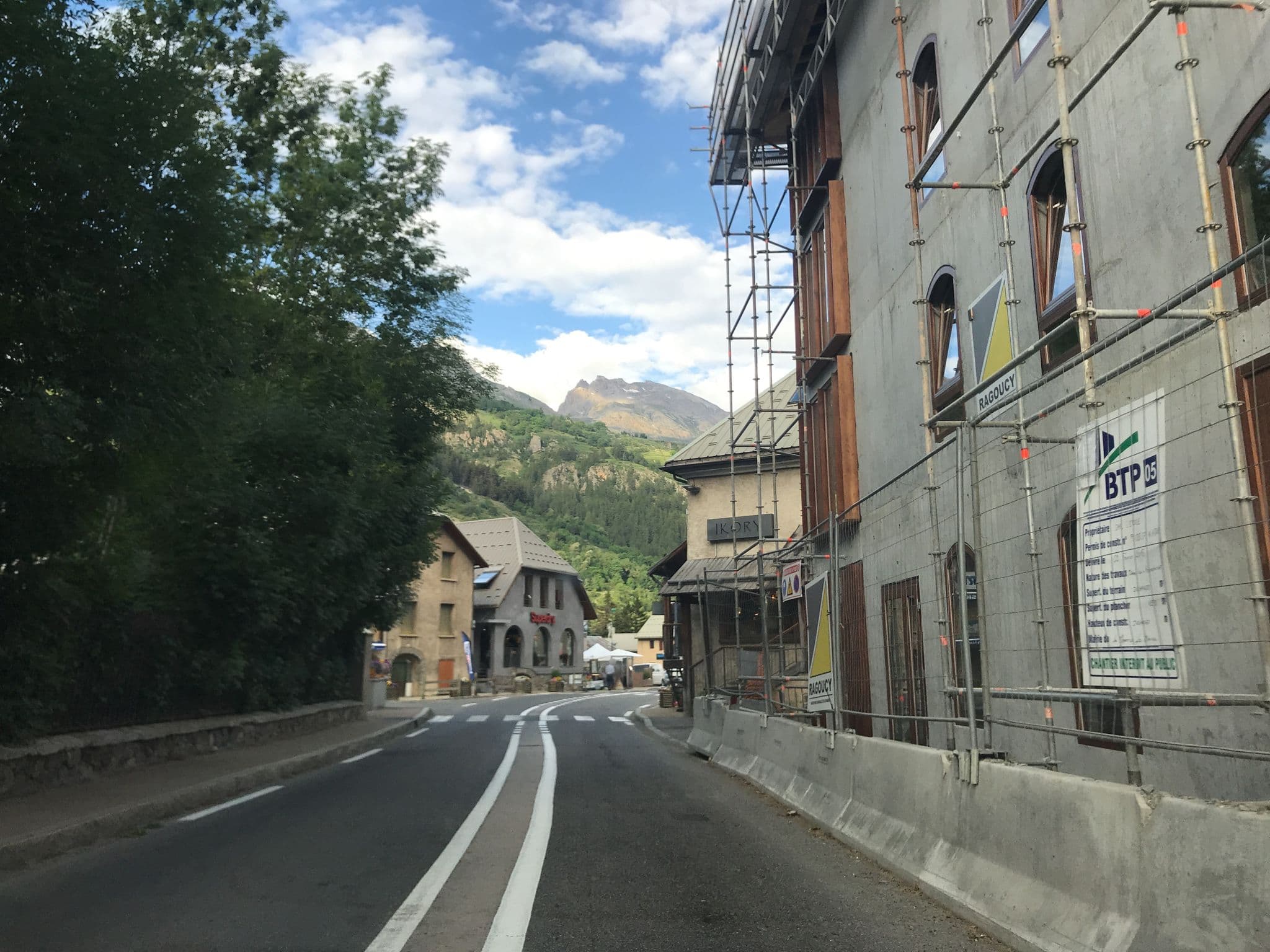 Street view near Le Monêtier, Le Monêtier-les-Bains — © pgiraud (CC BY-SA · Mapillary)