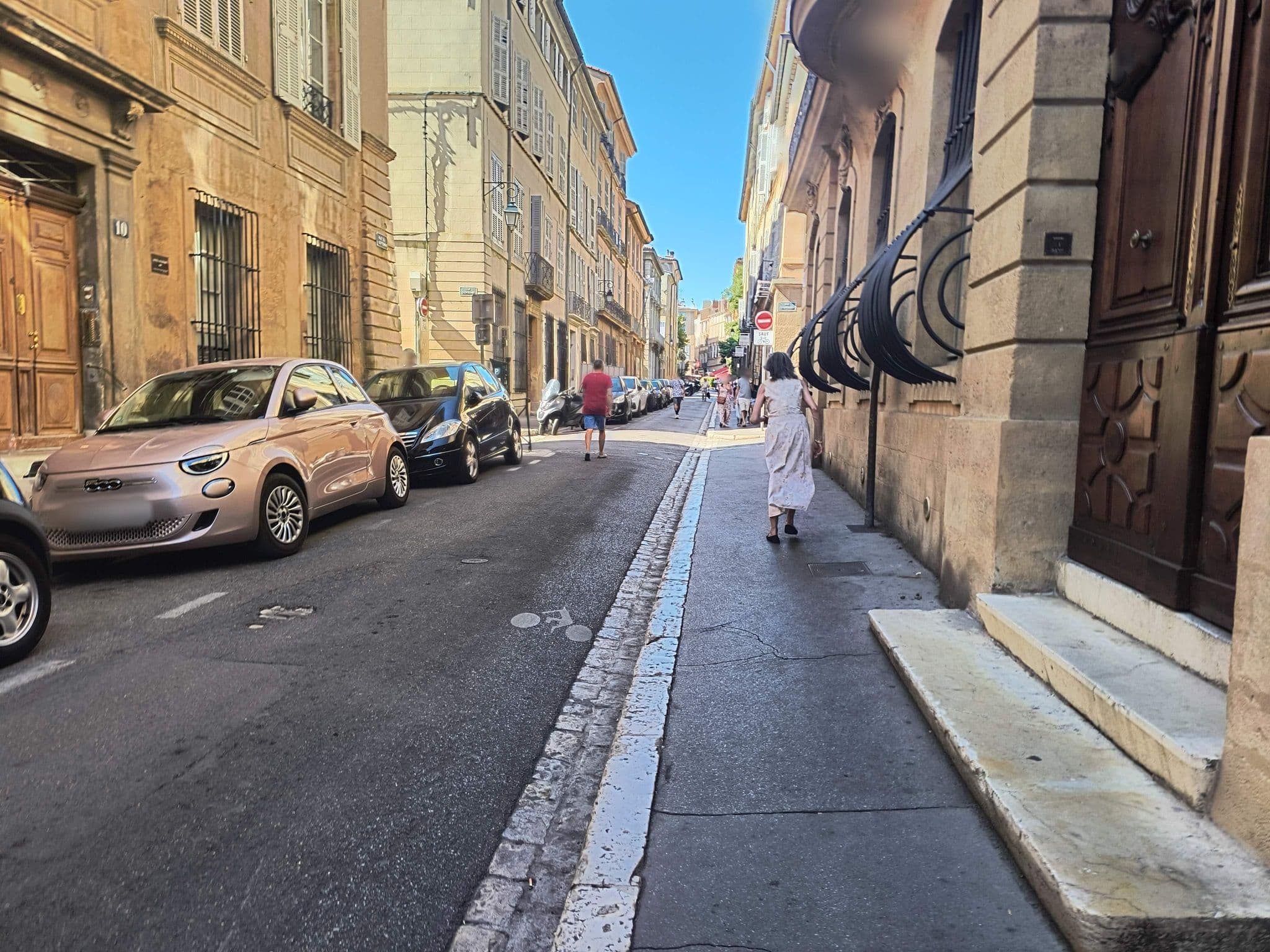 Street view near Maison Dauphine, Aix-en-Provence — © mapeadora (CC BY-SA · Mapillary)