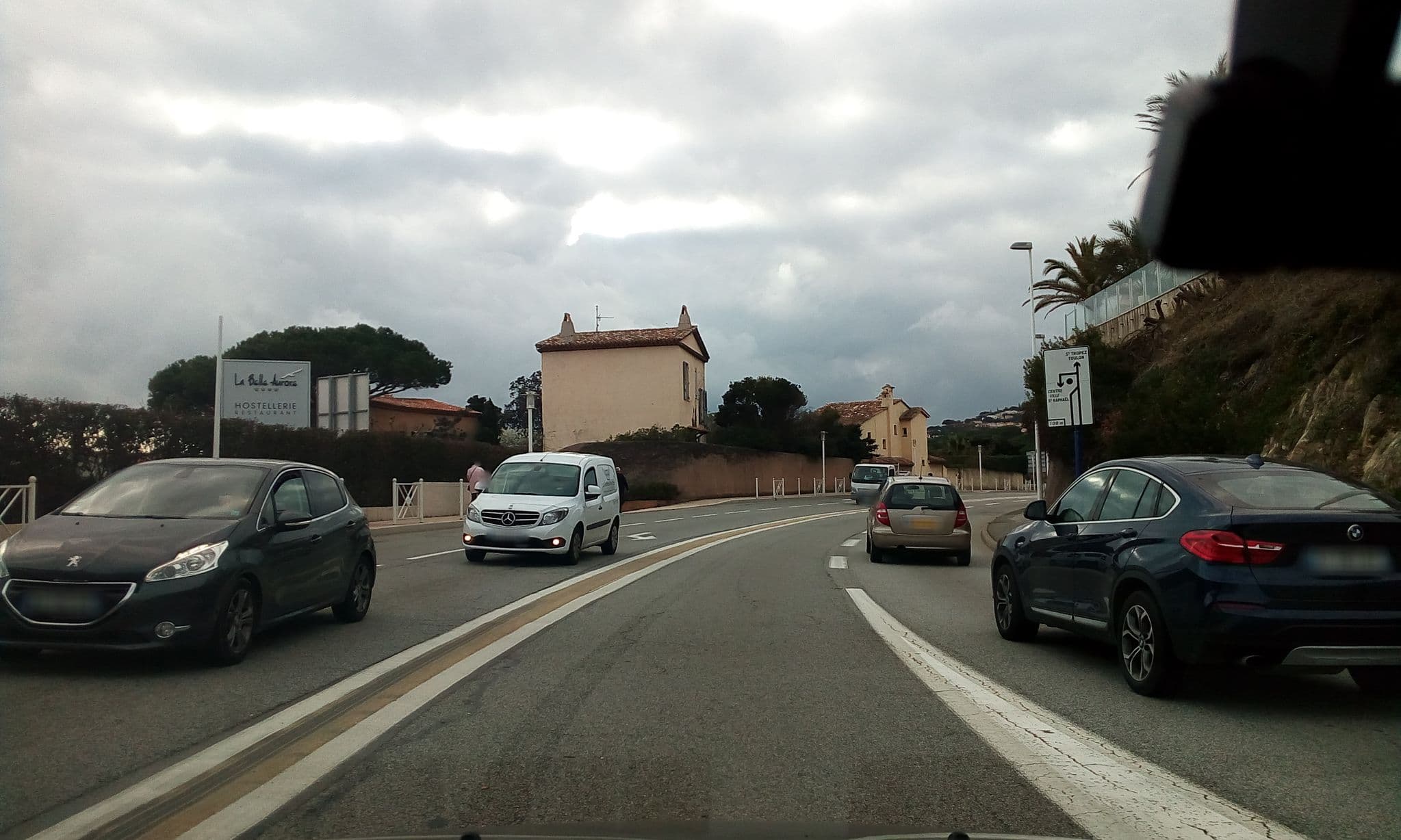 Street view near La Belle Aurore, Sainte-Maxime — © eric_s (CC BY-SA · Mapillary)