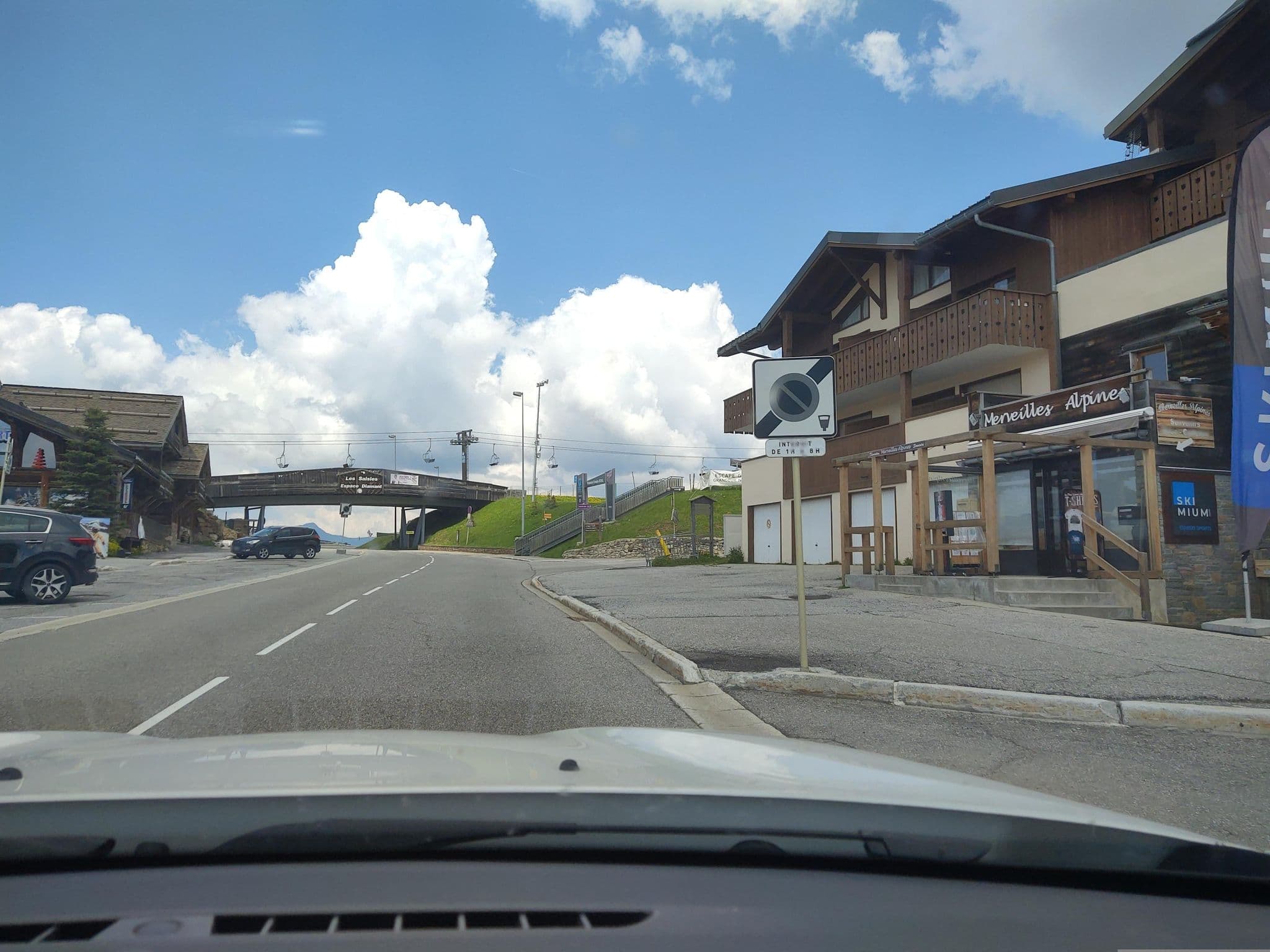 Street view near XXL Locations, Beaufort — © MatthieuF4FNE (CC BY-SA · Mapillary)