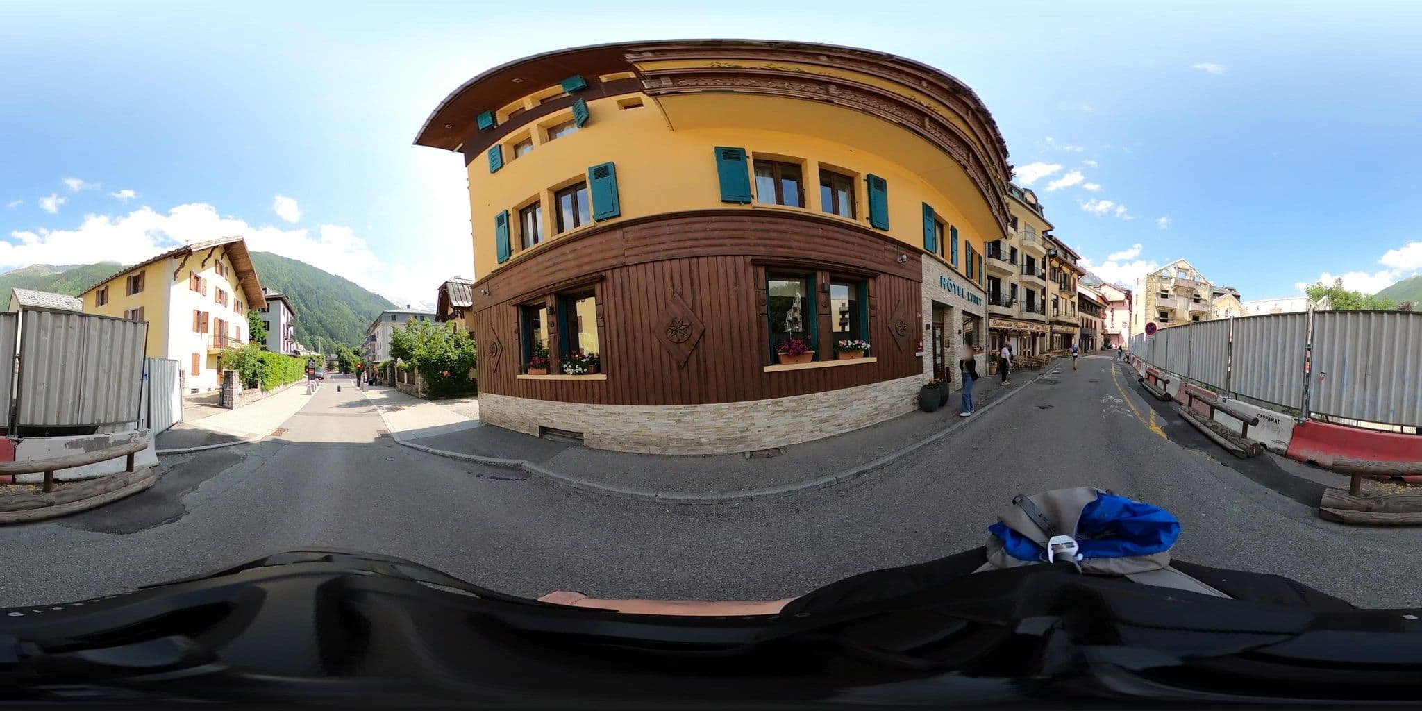 Street view near Hôtel Lyret, Chamonix-Mont-Blanc — © ordinatous (CC BY-SA · Mapillary)