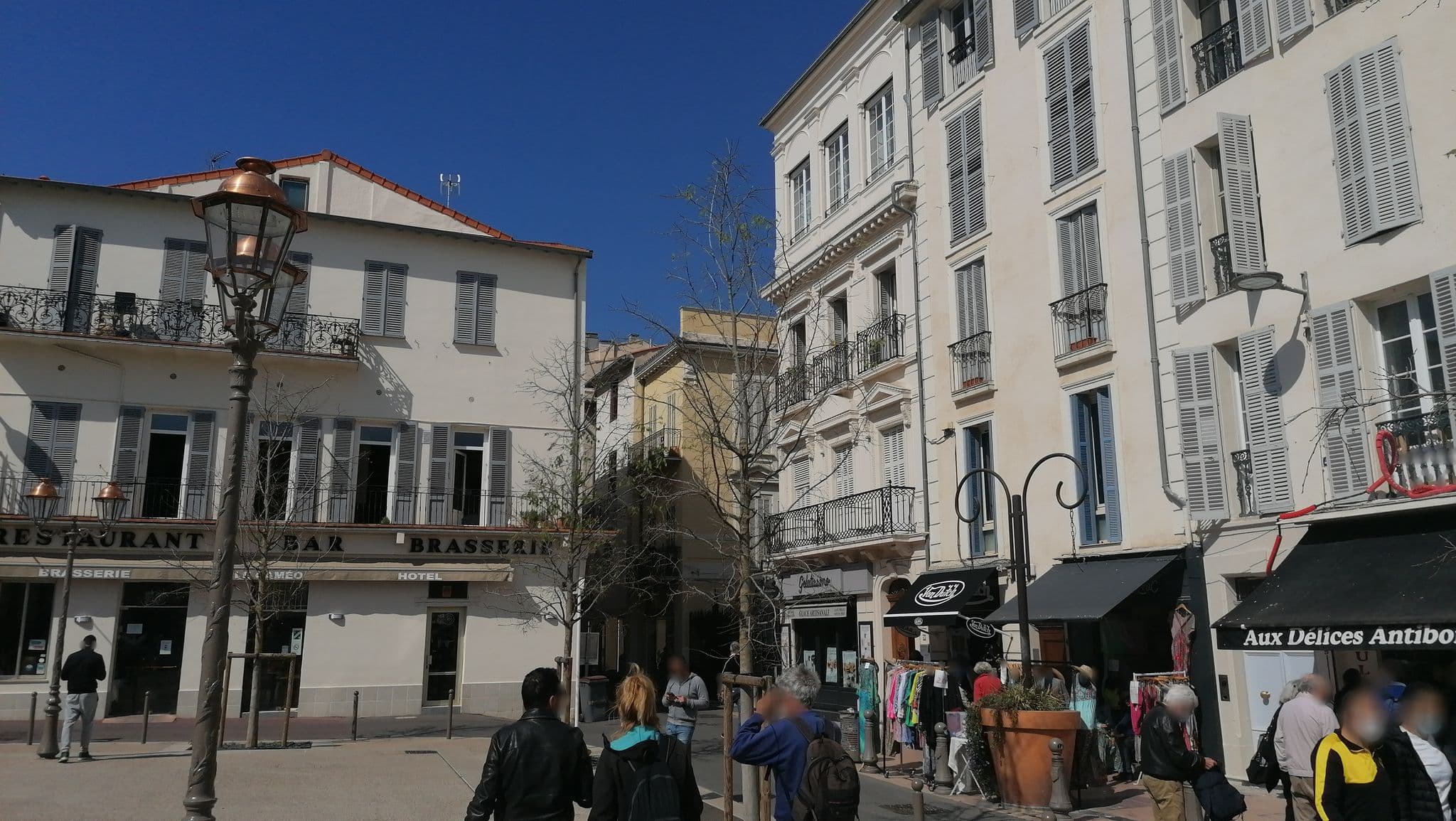 Street view near Irin, Antibes — © feriret (CC BY-SA · Mapillary)