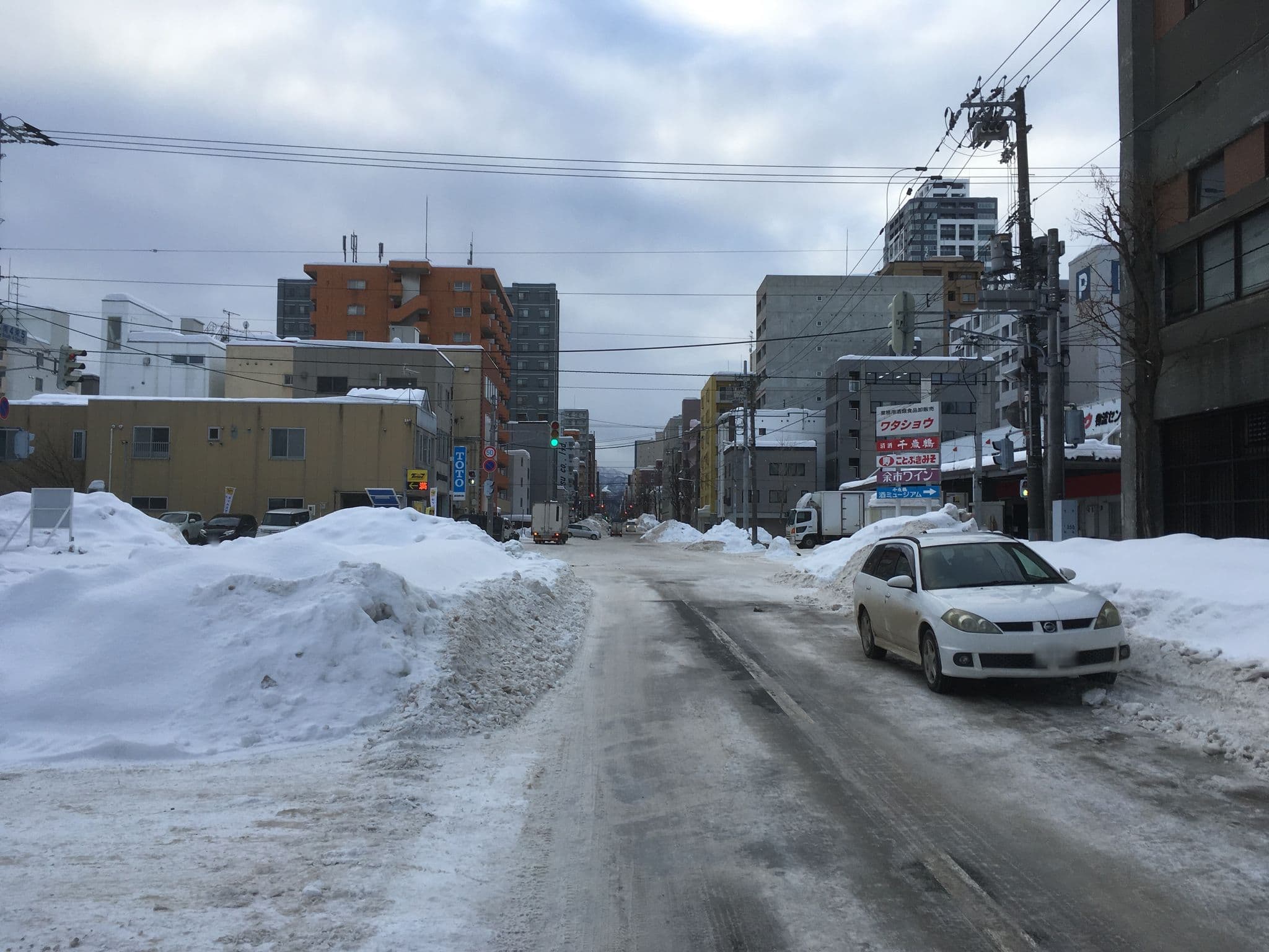 Street view near Glowl S4e5, Sapporo — © chrisbeddow (CC BY-SA · Mapillary)