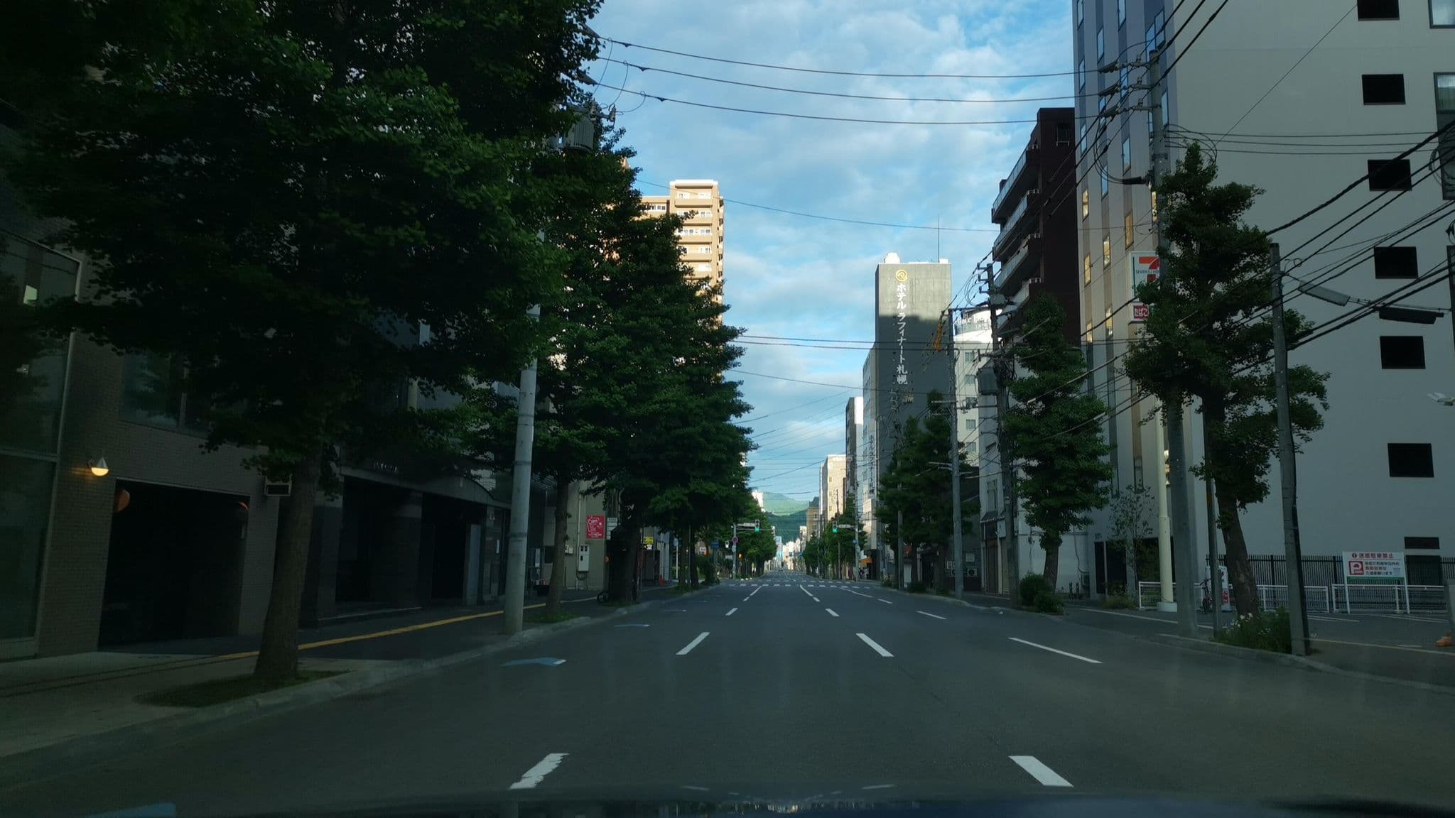 Street view near 札幌グランベルホテル, Sapporo — © watalucky (CC BY-SA · Mapillary)