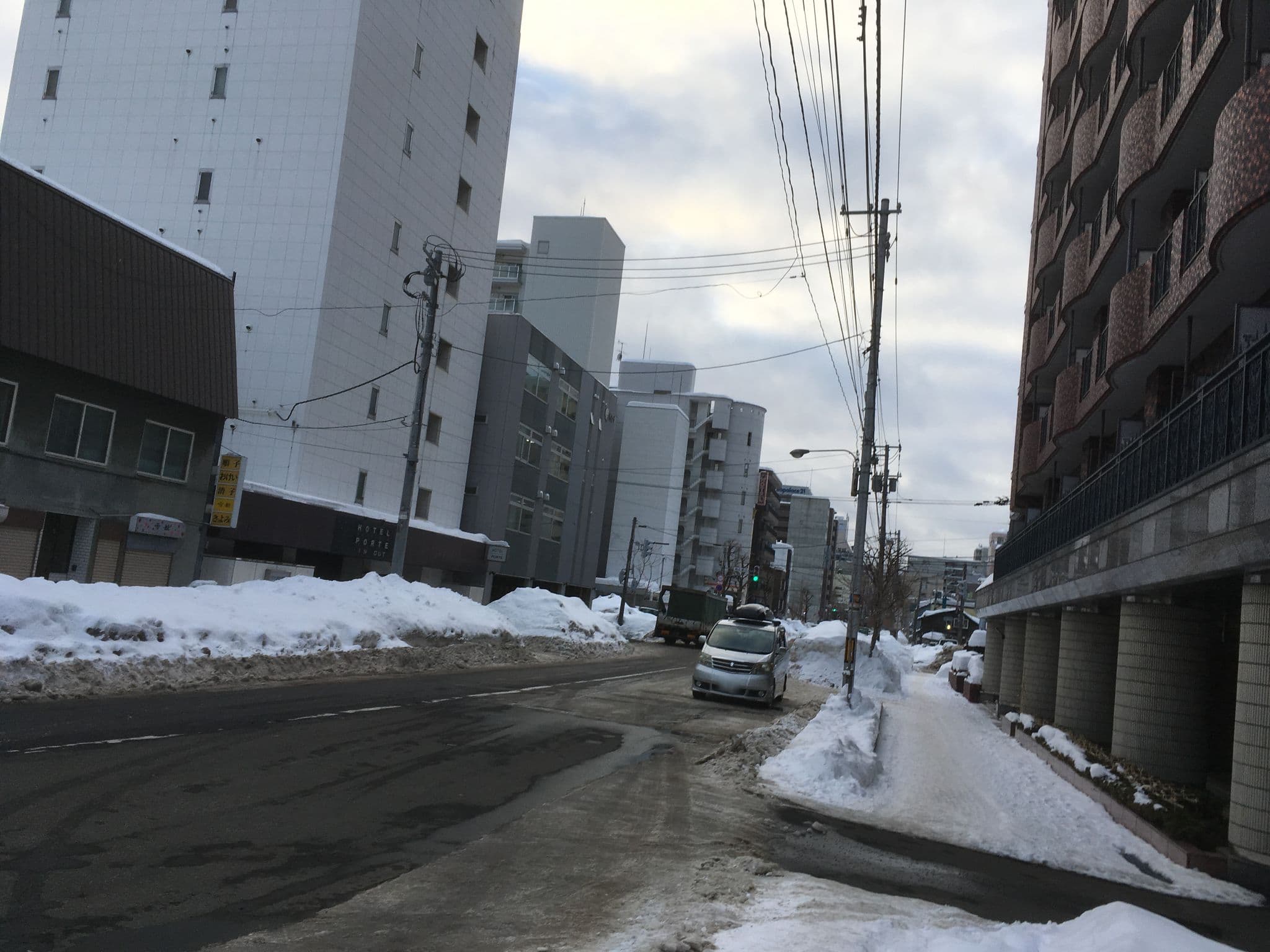 Street view near リバーサイドホテル札幌, Sapporo — © chrisbeddow (CC BY-SA · Mapillary)