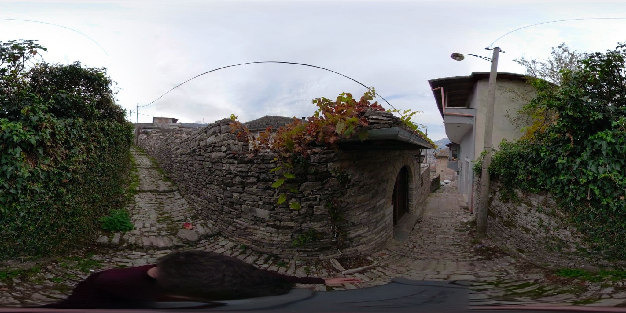 Street view near Guesthouse Sokaku I Te Marreve, Gjirokastër — © thodorisvakkas (CC BY-SA · Mapillary)