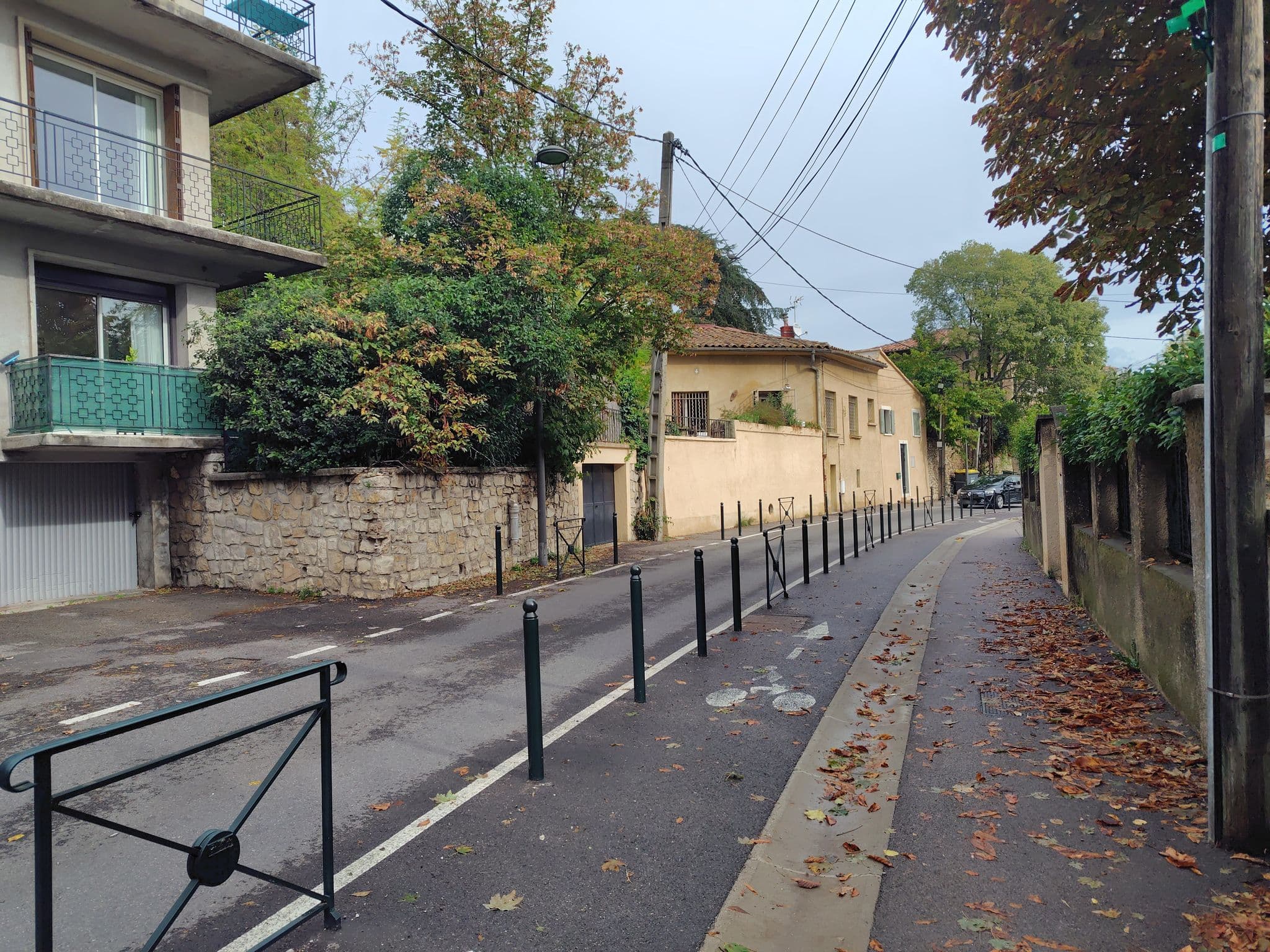 Street view near Odalys City Appart Hotel les Floridianes, Aix-en-Provence — © snhoybekcxnb (CC BY-SA · Mapillary)