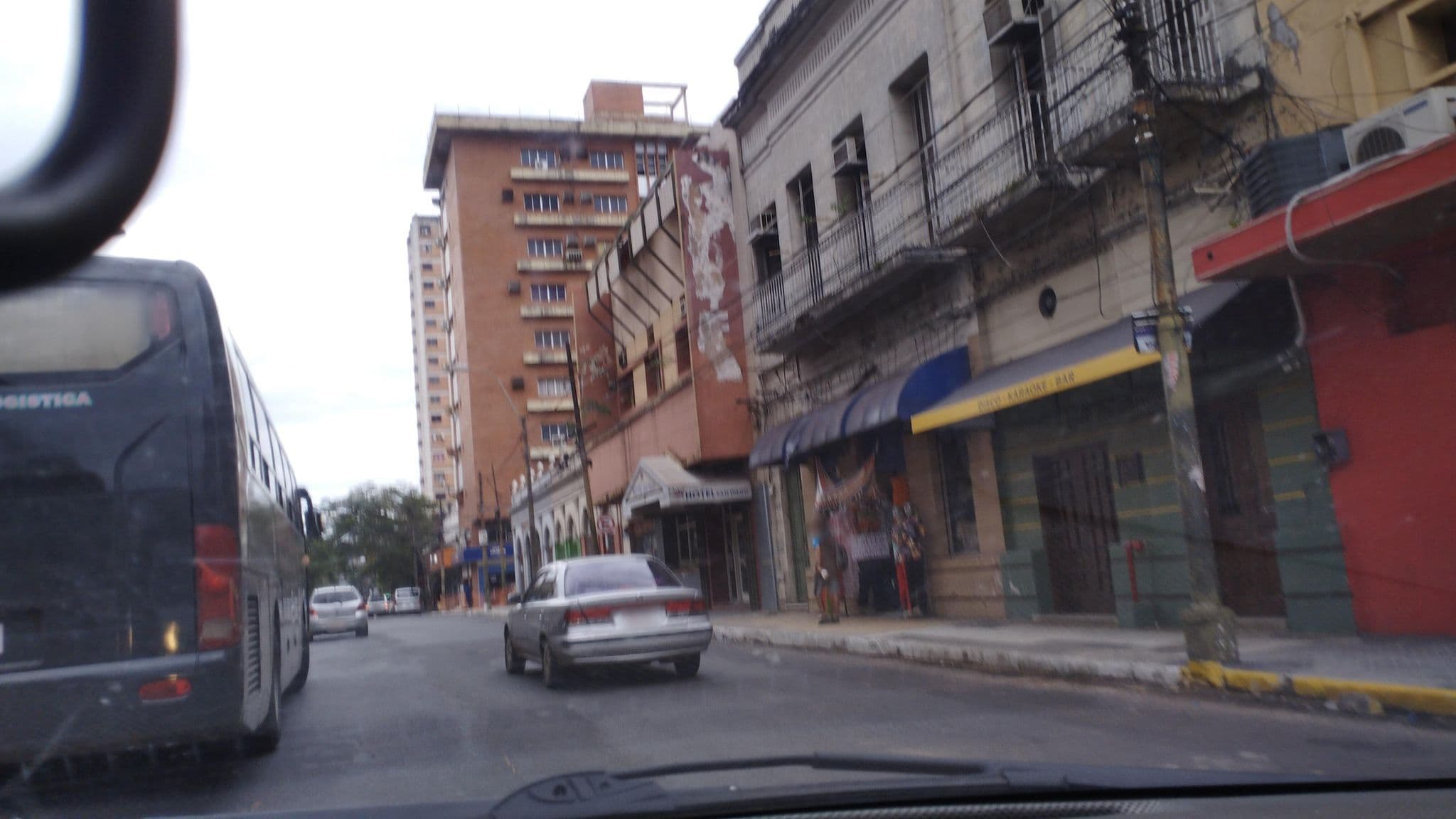 Street view near Gran Hotel Armele, Asunción — © Alvaroc (CC BY-SA · Mapillary)