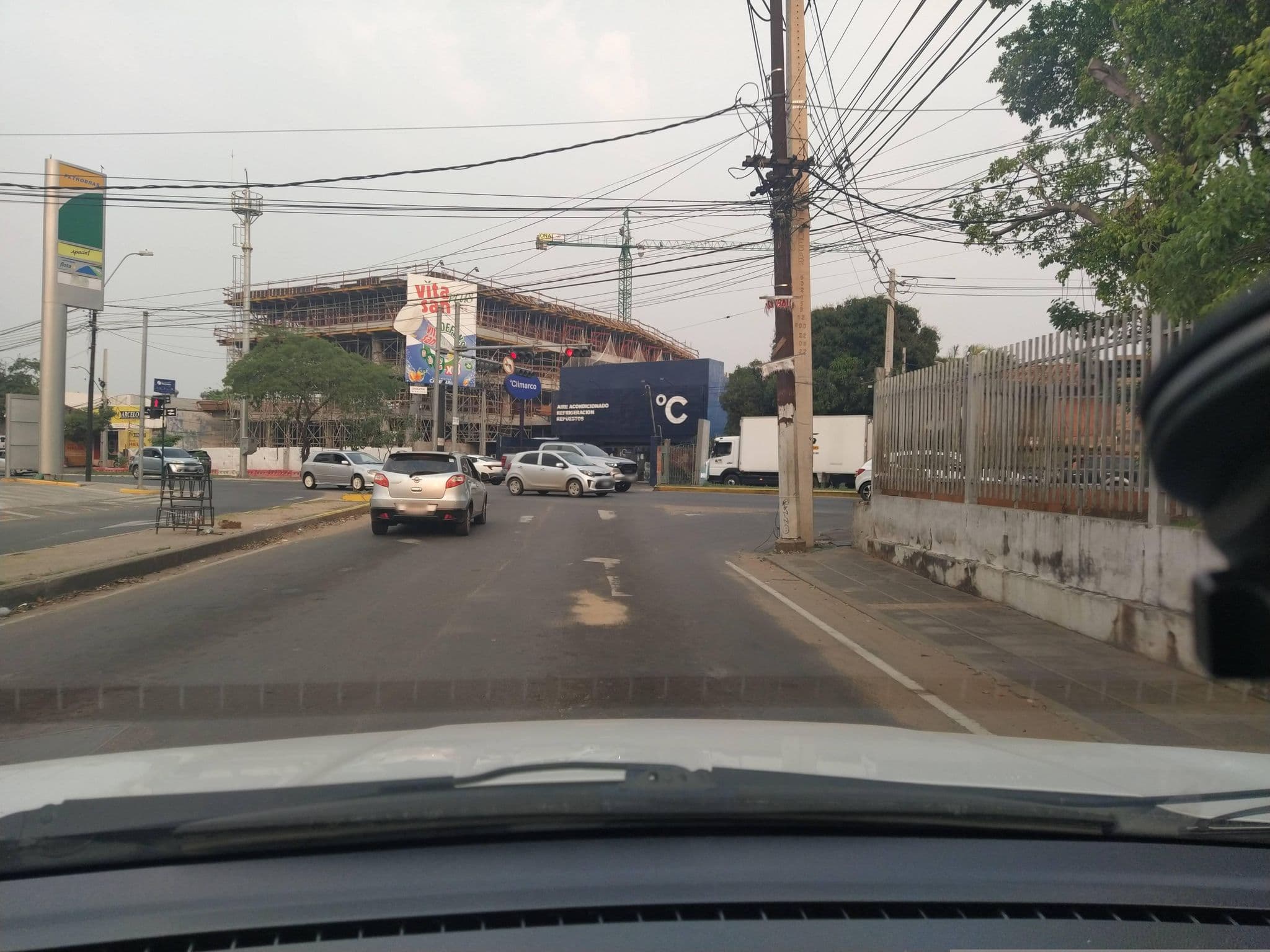 Street view near Hotel Colon Miraflores-Peru, Fernando de la Mora — © jjorrge (CC BY-SA · Mapillary)