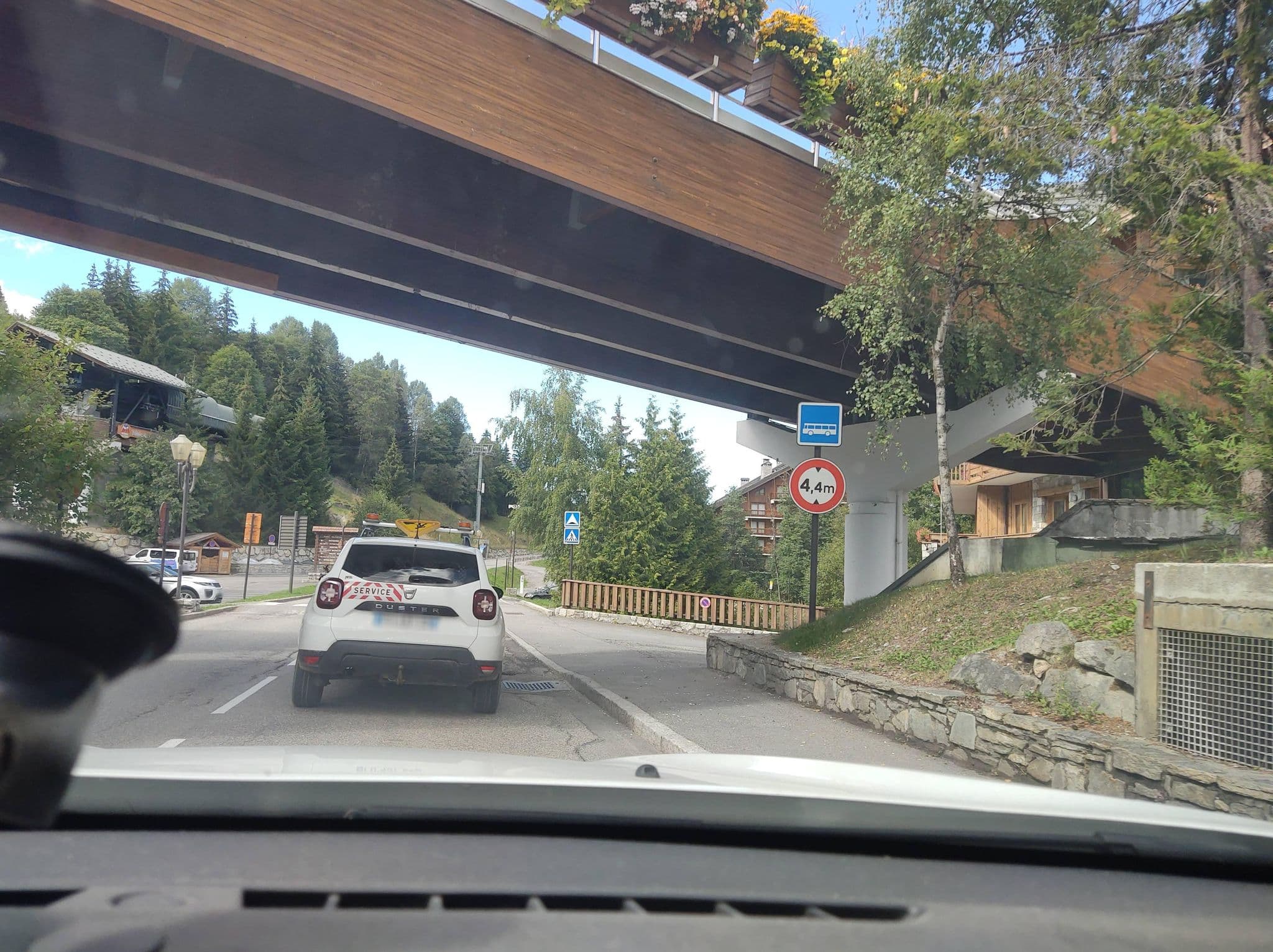 Street view near Hotel Le Tremplin, Méribel — © MatthieuF4FNE (CC BY-SA · Mapillary)