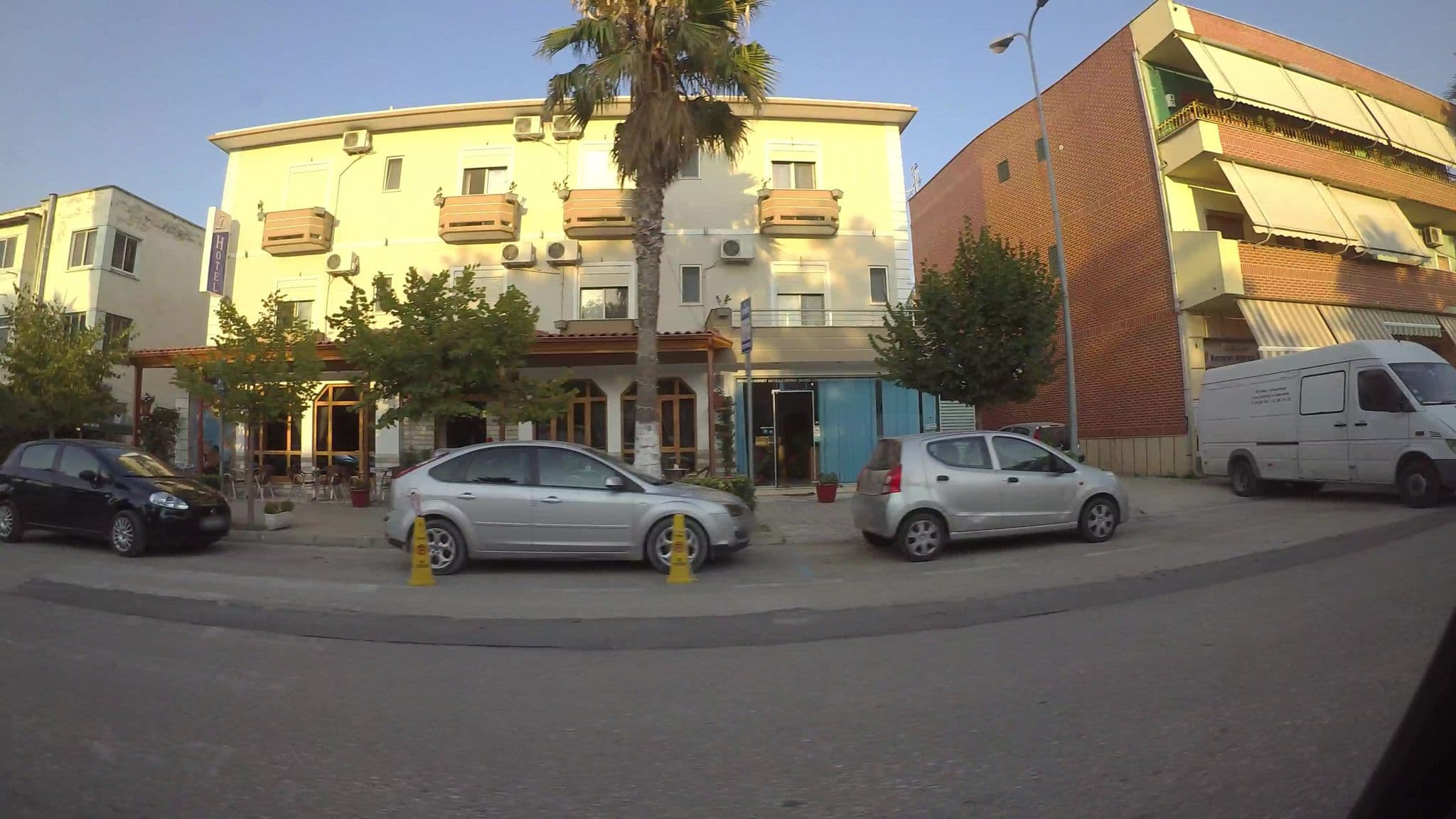 Street view near hotel Four Stinet, Vlorë — © kaart5 (CC BY-SA · Mapillary)