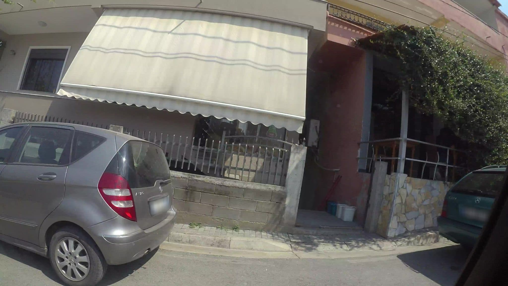 Street view near Tradita Shqiptare, Tirana — © kaart_3 (CC BY-SA · Mapillary)