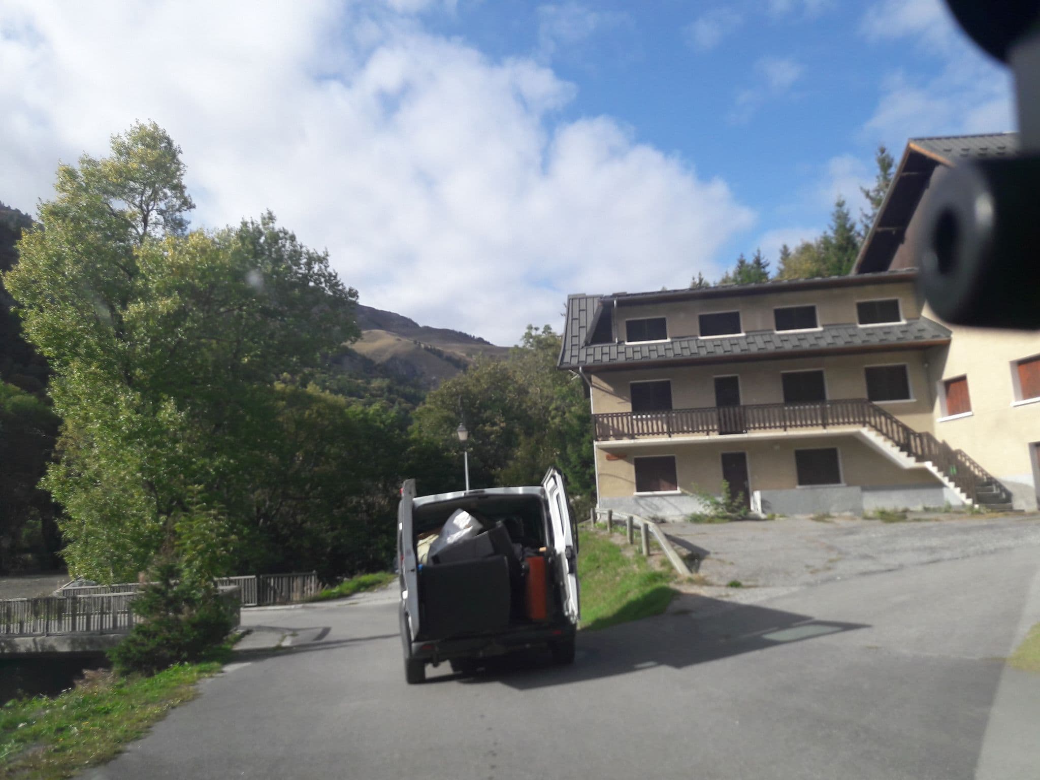 Street view near Le Chant du Ruisseau n°1, Valloire