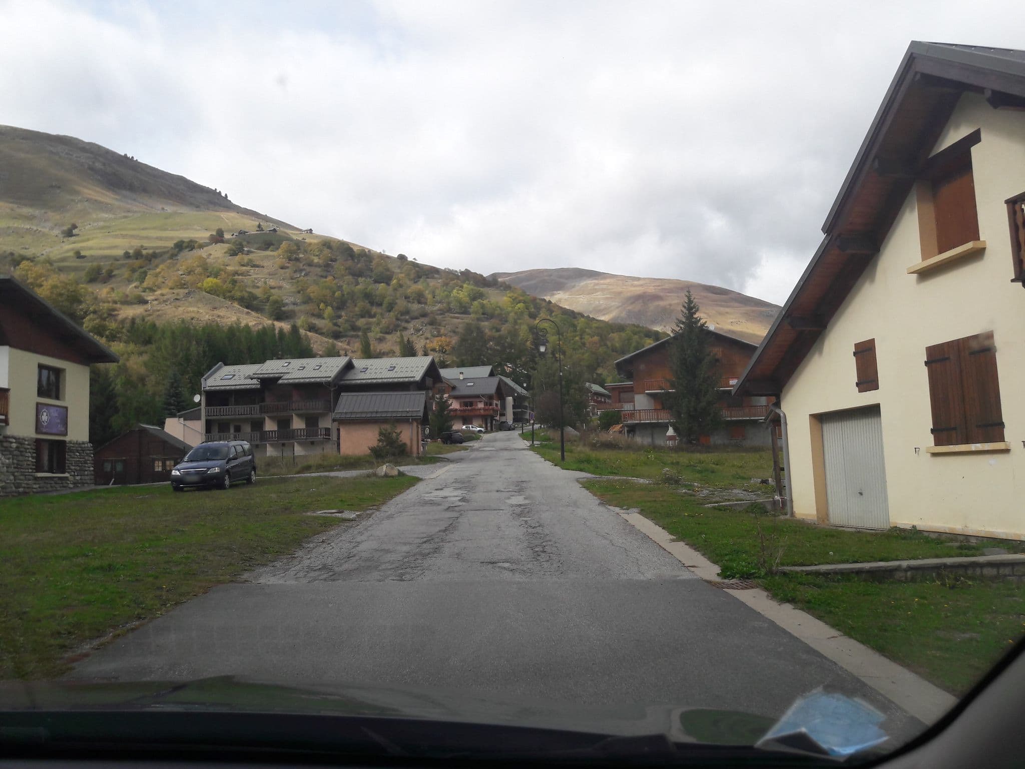 Street view near Le Vallon, Valloire