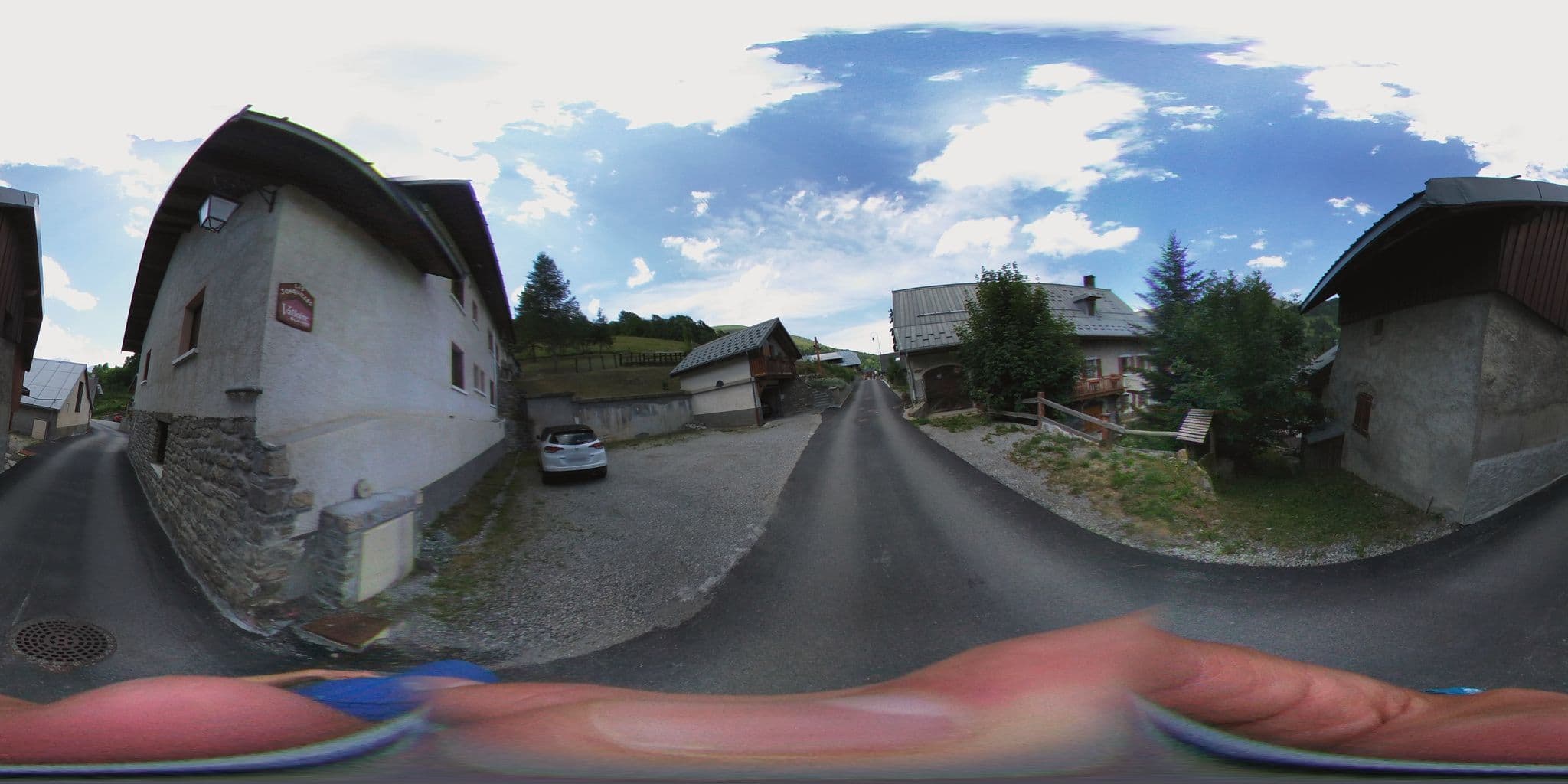Street view near Les Jonquilles, Valloire — © remonet (CC BY-SA · Mapillary)