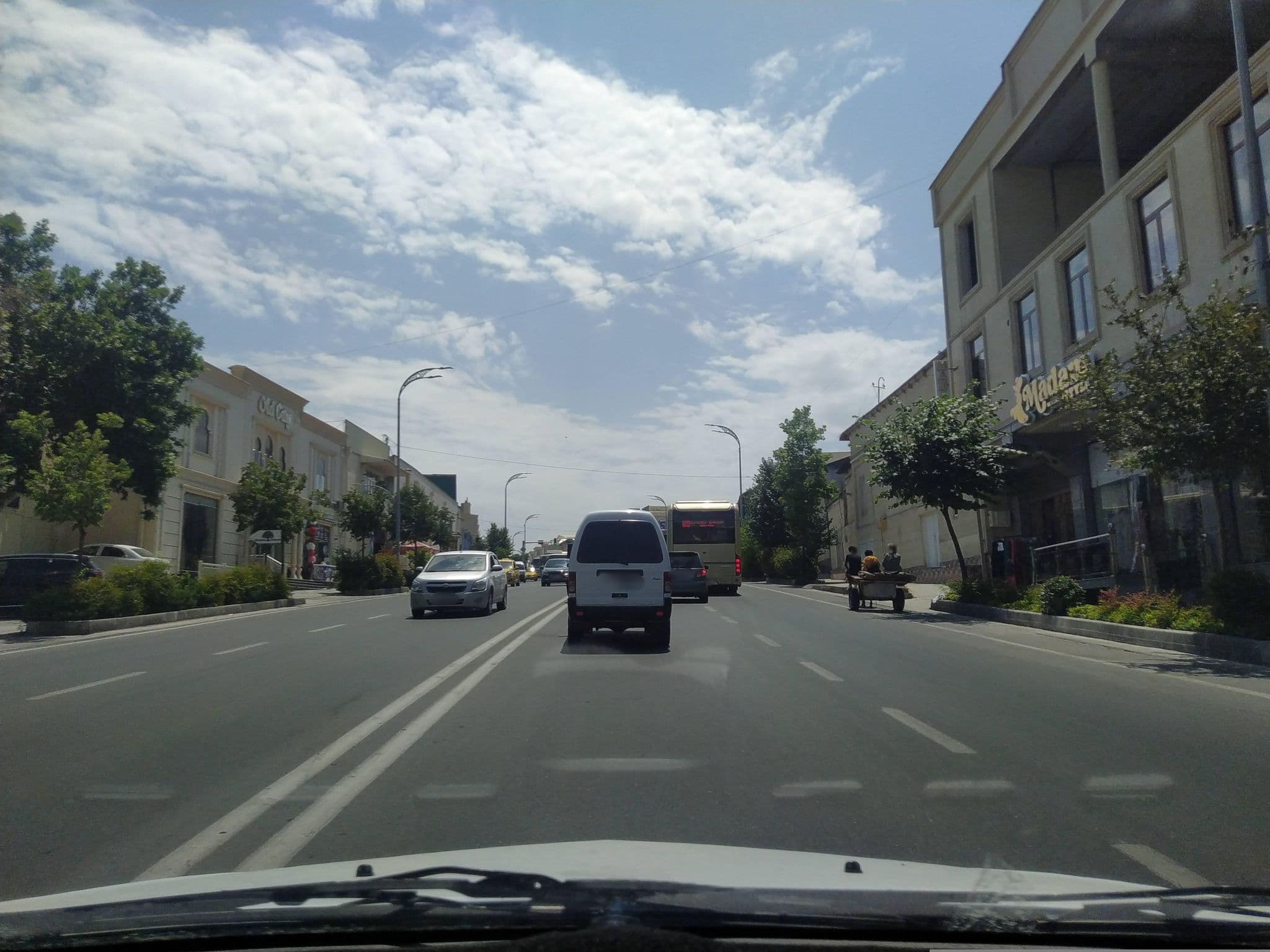 Street view near Chinor Hostel, Samarkand — © ZafarDusanov (CC BY-SA · Mapillary)