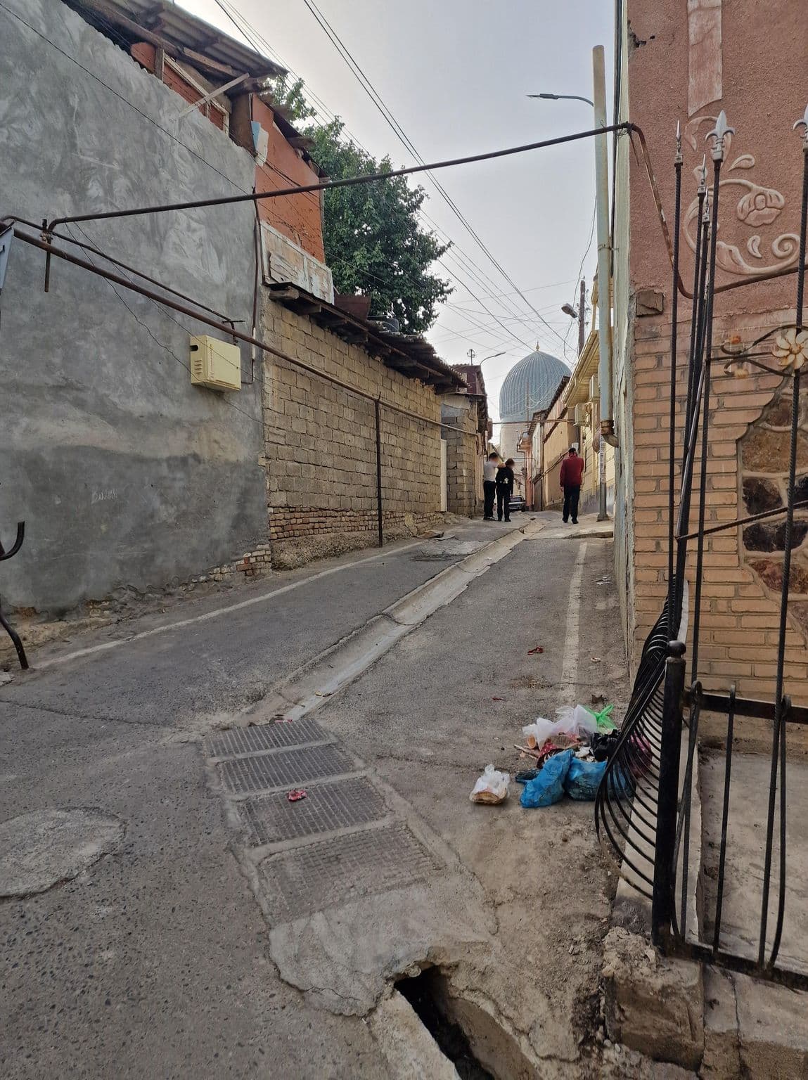 Street view near Chorbog Hotel, Samarkand — © ZafarDusanov (CC BY-SA · Mapillary)