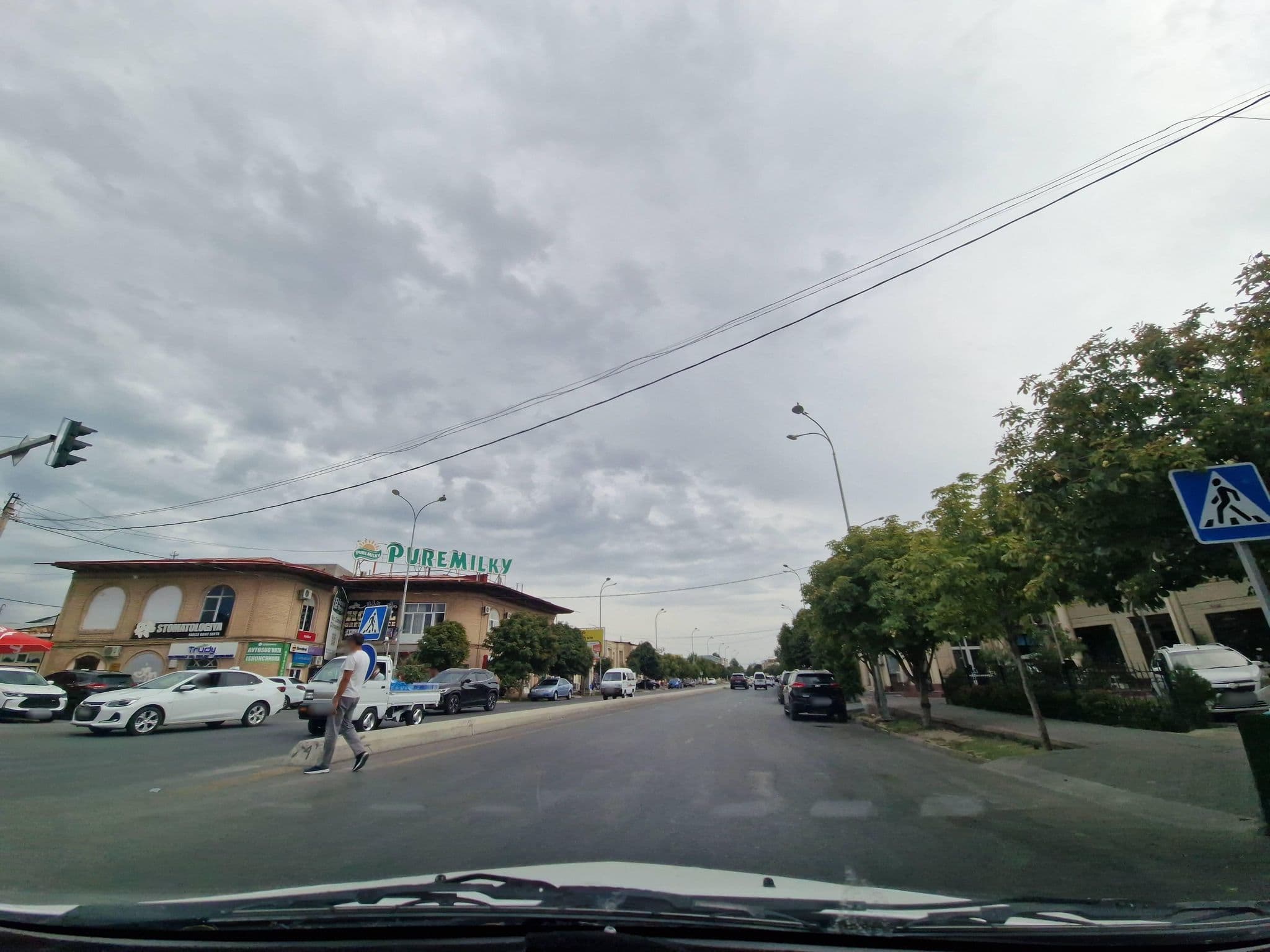 Street view near Hotel Ark Samarkand, Samarkand — © ZafarDusanov (CC BY-SA · Mapillary)