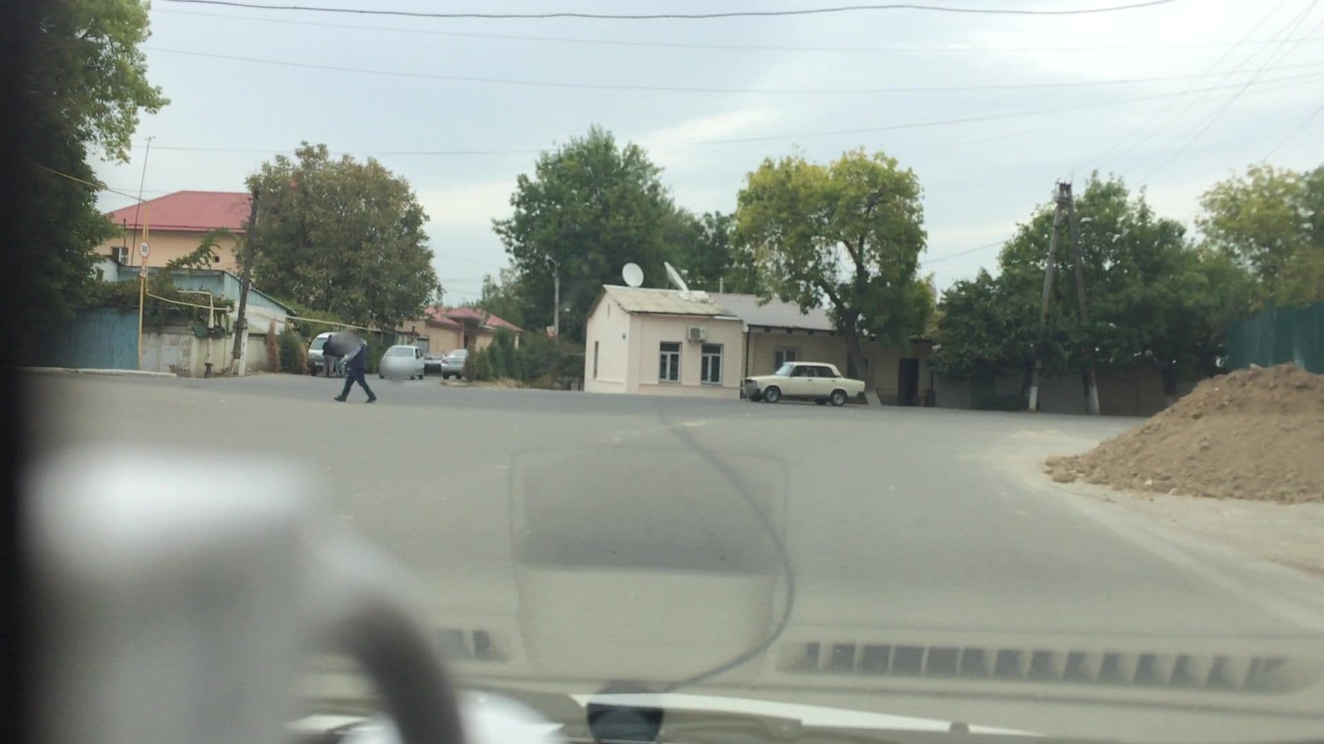 Street view near Dream inn H&A, Tashkent — © lvl5 (CC BY-SA · Mapillary)