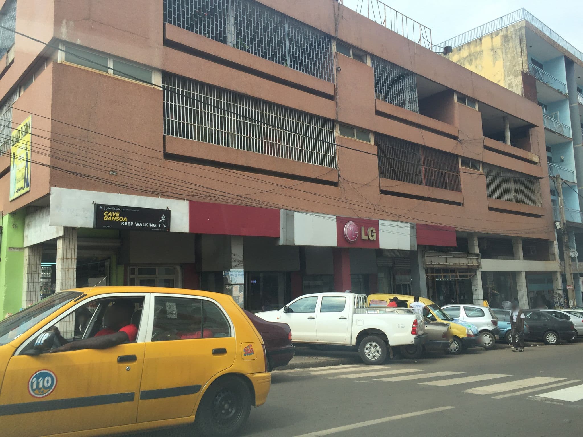 Street view near Merina Hotel Yaounde, Yaoundé — © sergestinckwich (CC BY-SA · Mapillary)