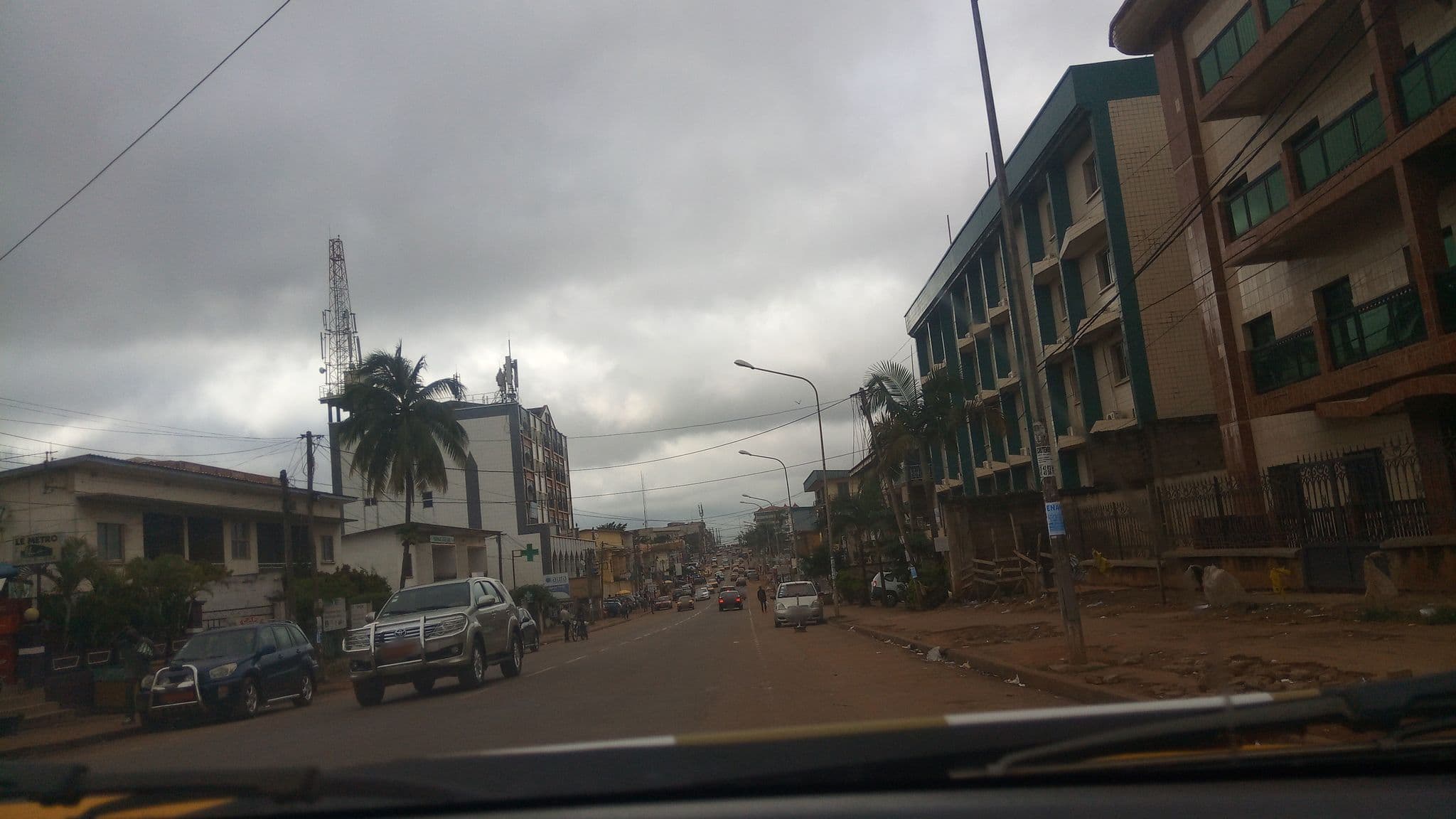 Street view near Hotel les pyramides, Yaoundé — © dibloni (CC BY-SA · Mapillary)