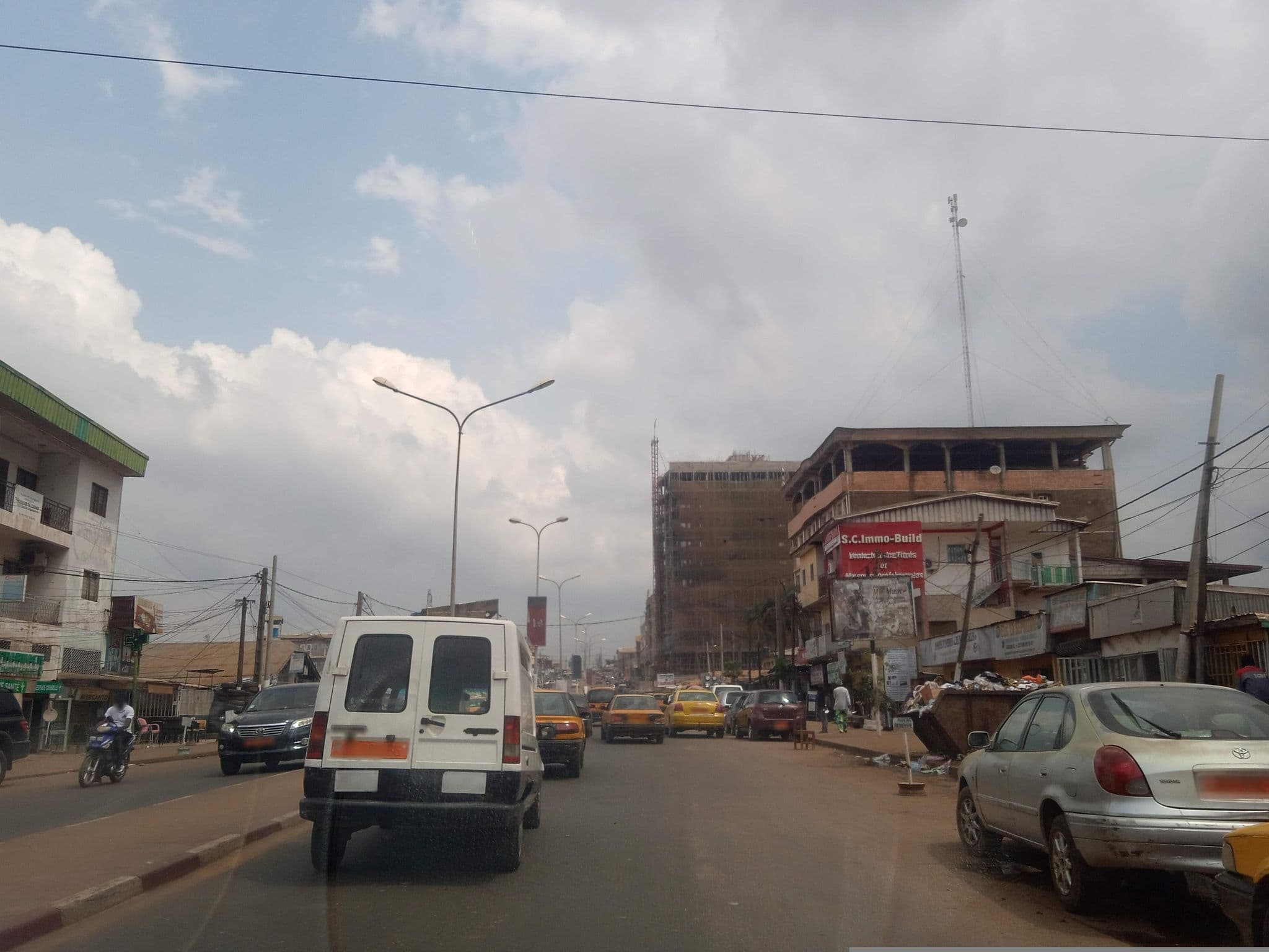 Street view near Hotel Mirador, Yaoundé — © ArnoldNkwabong (CC BY-SA · Mapillary)